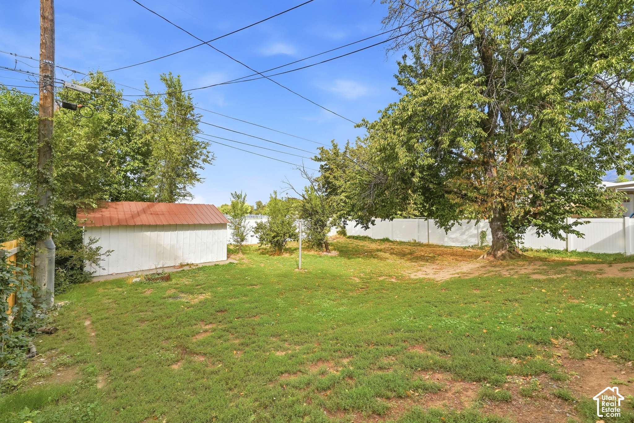 main property photo 25