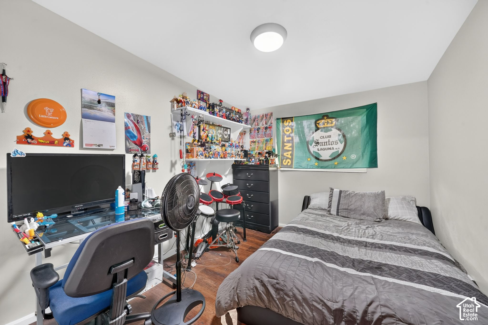 main property photo 13