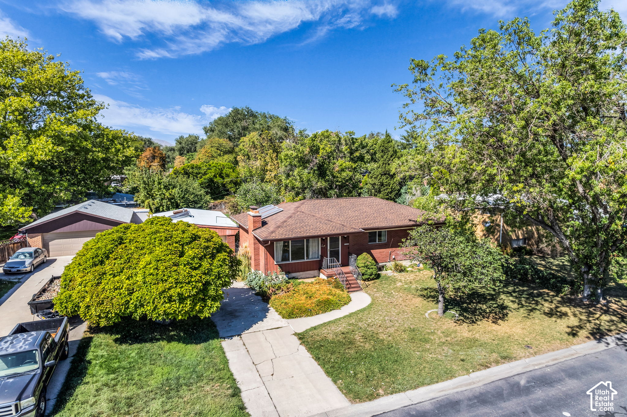main property photo 40