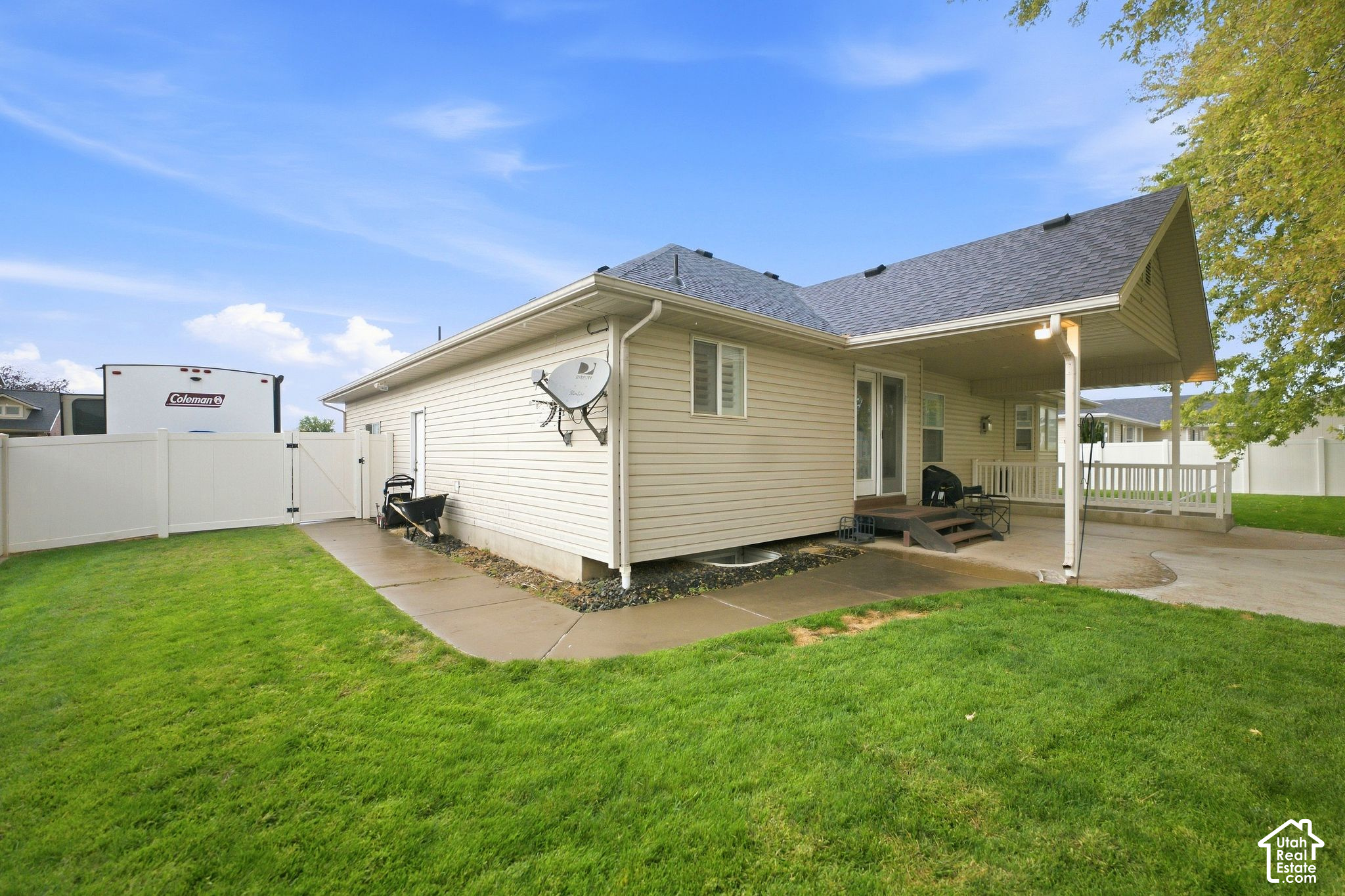 main property photo 30