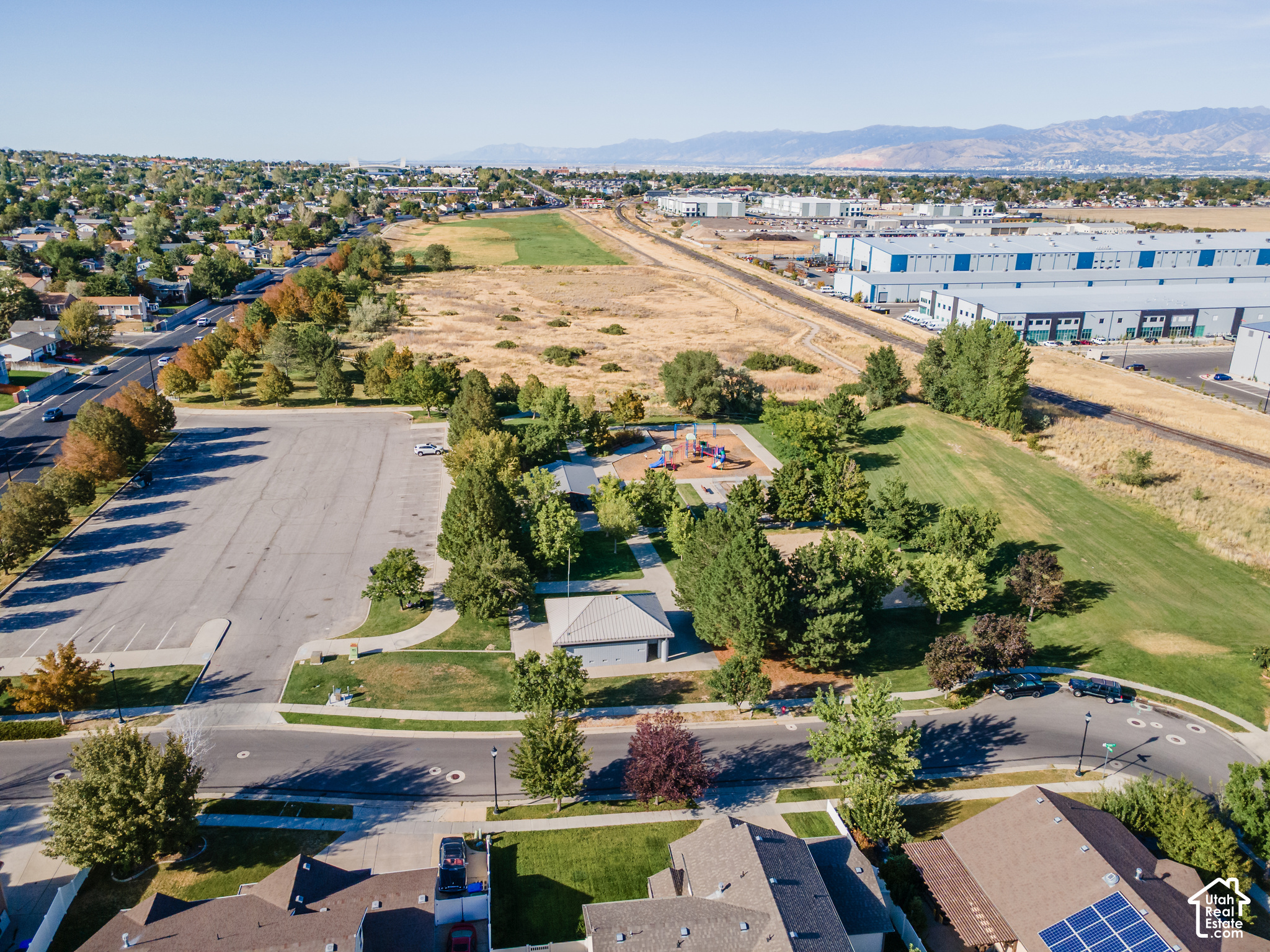 main property photo 35