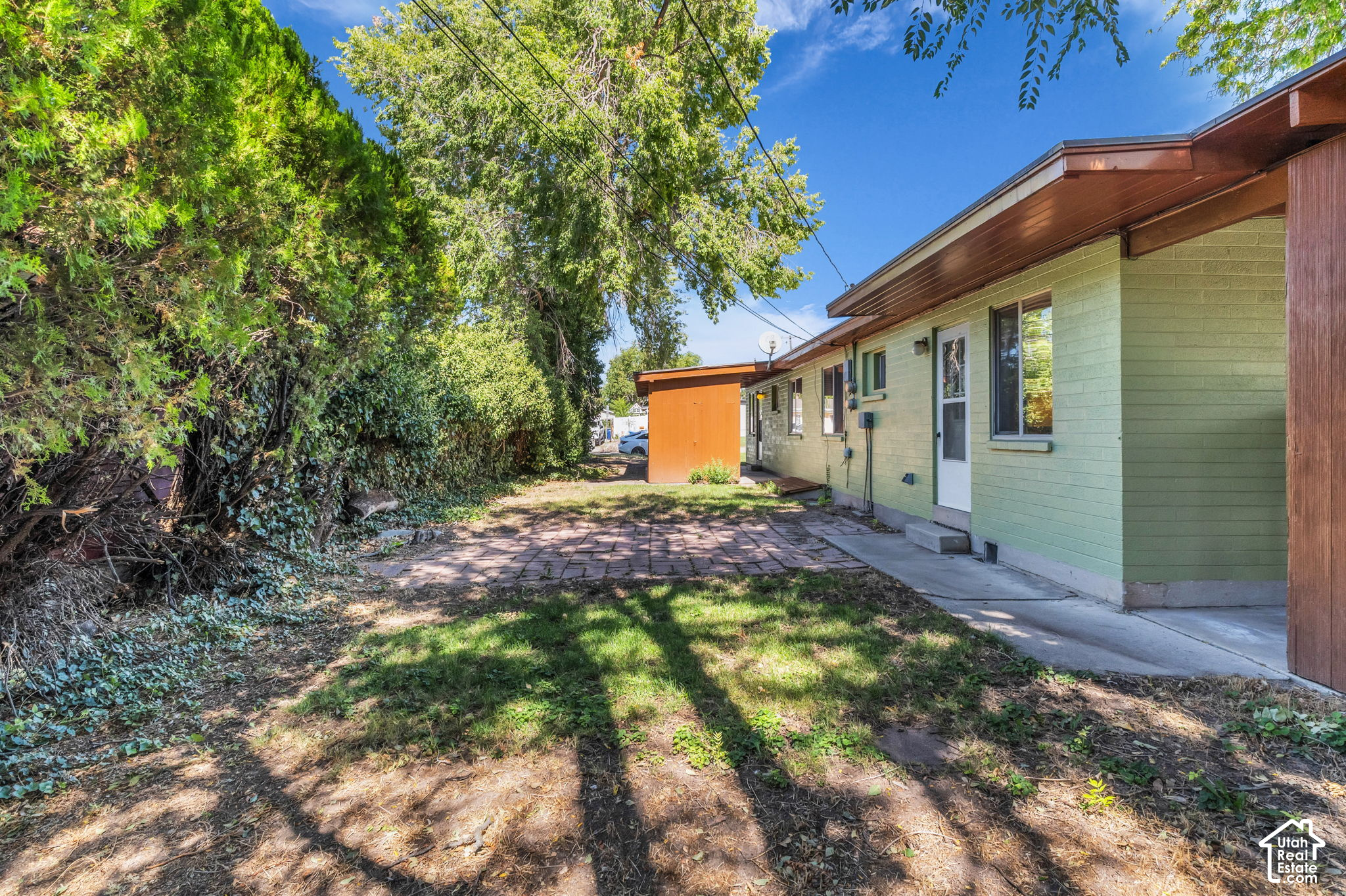 main property photo 37