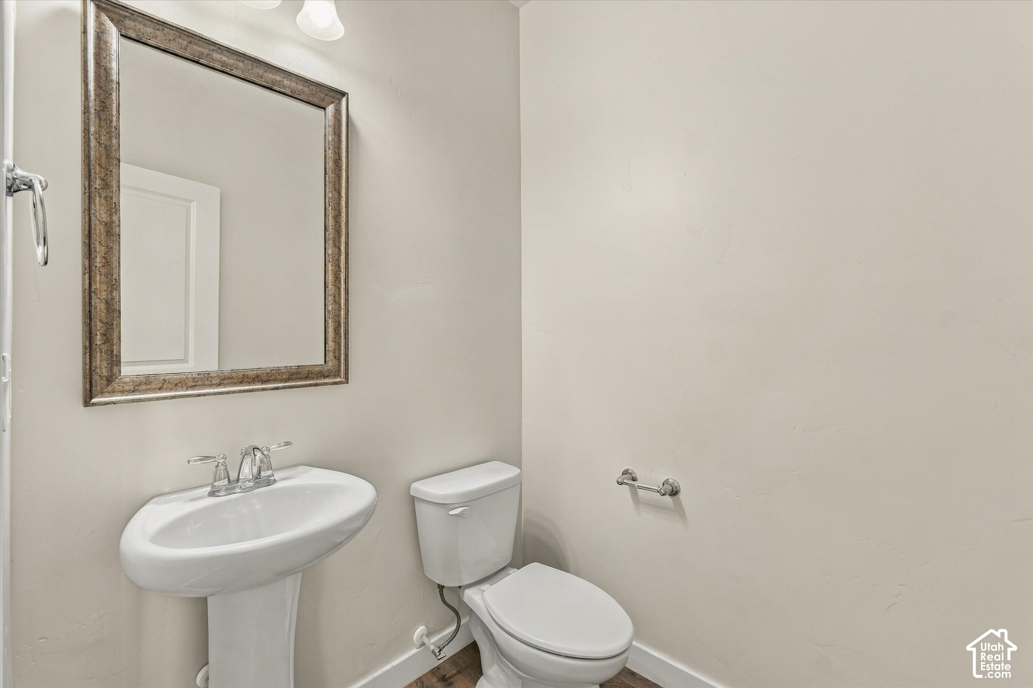 main property photo 12