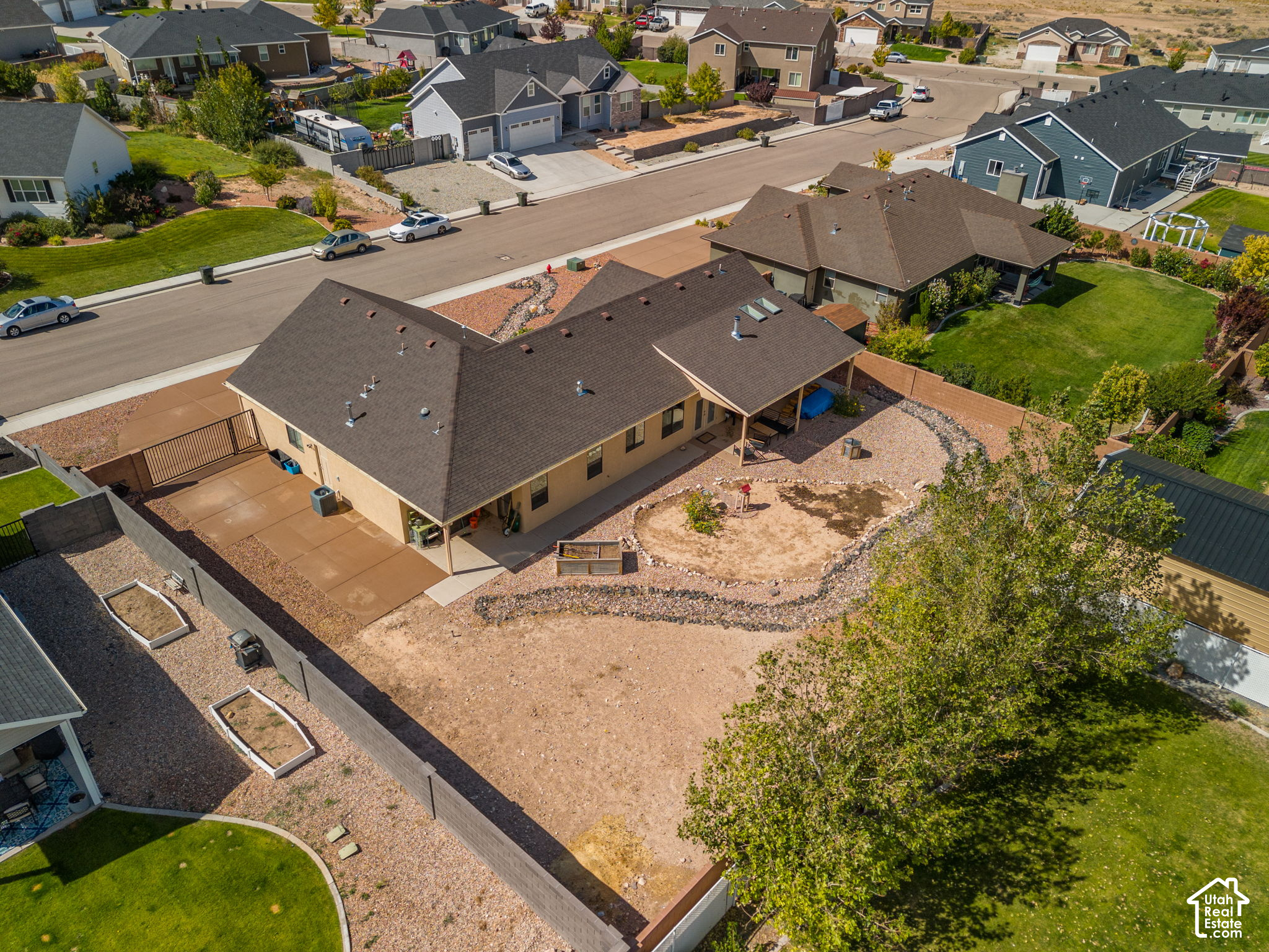 main property photo 43