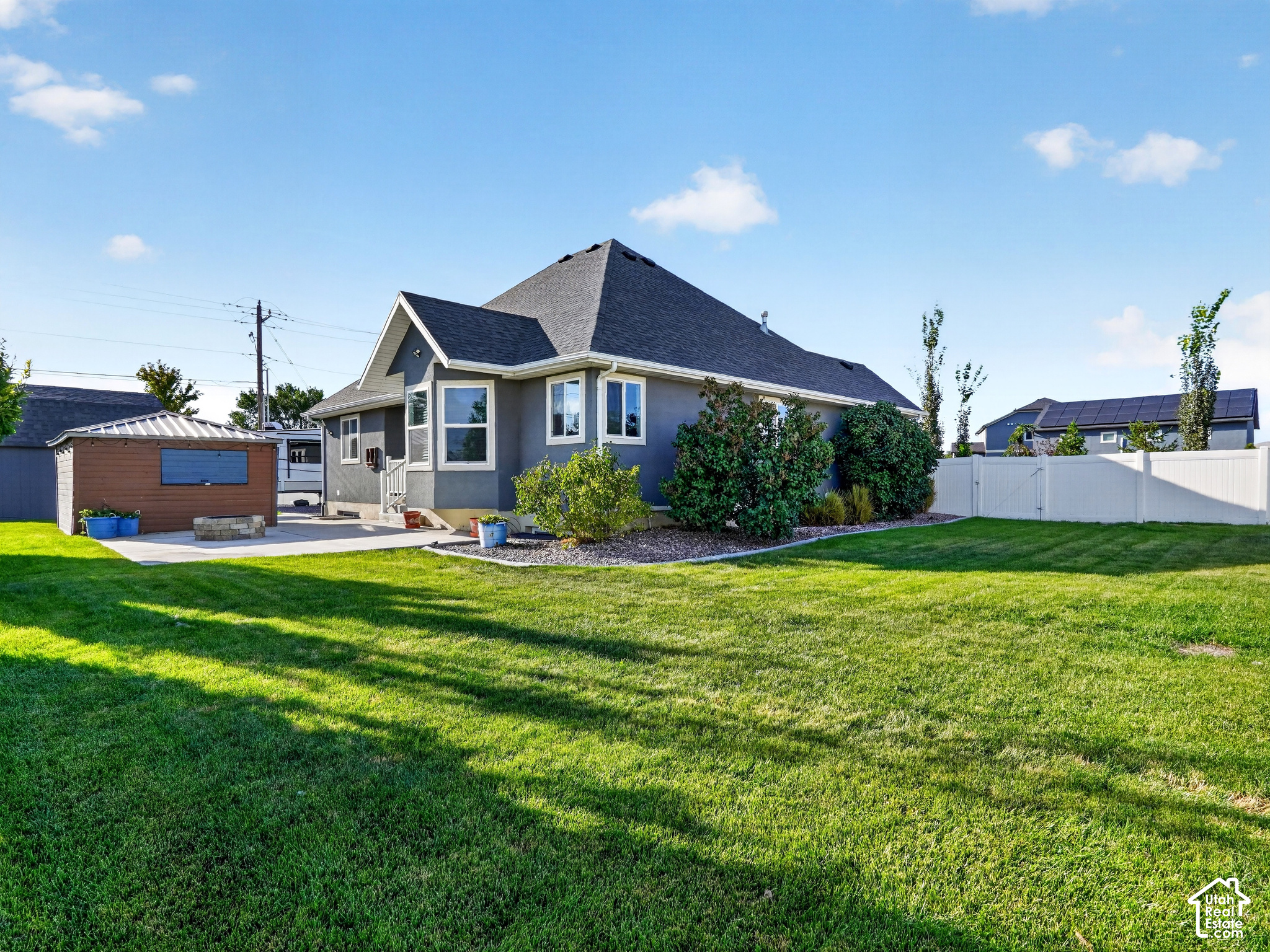 main property photo 20