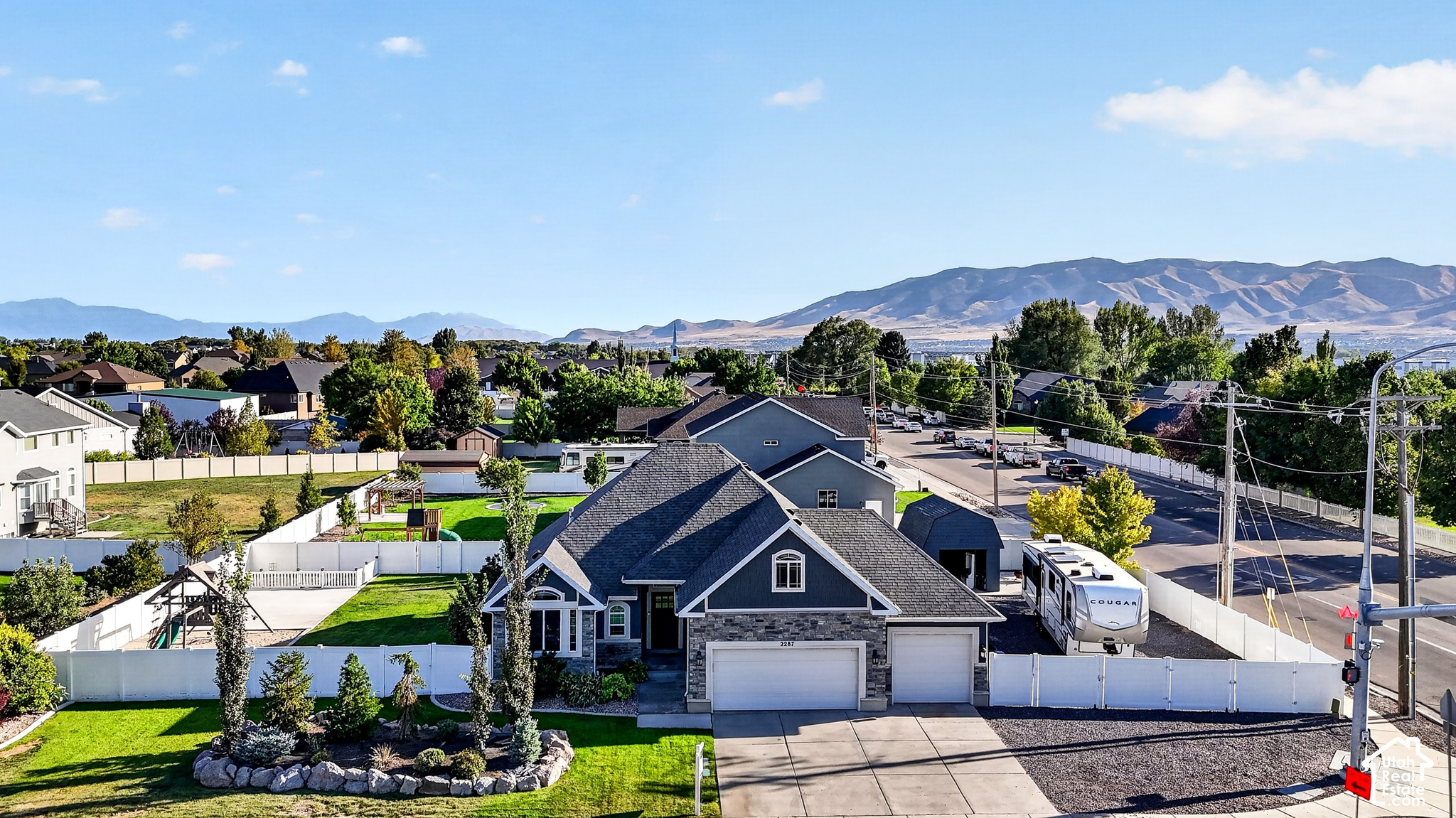 main property photo 27