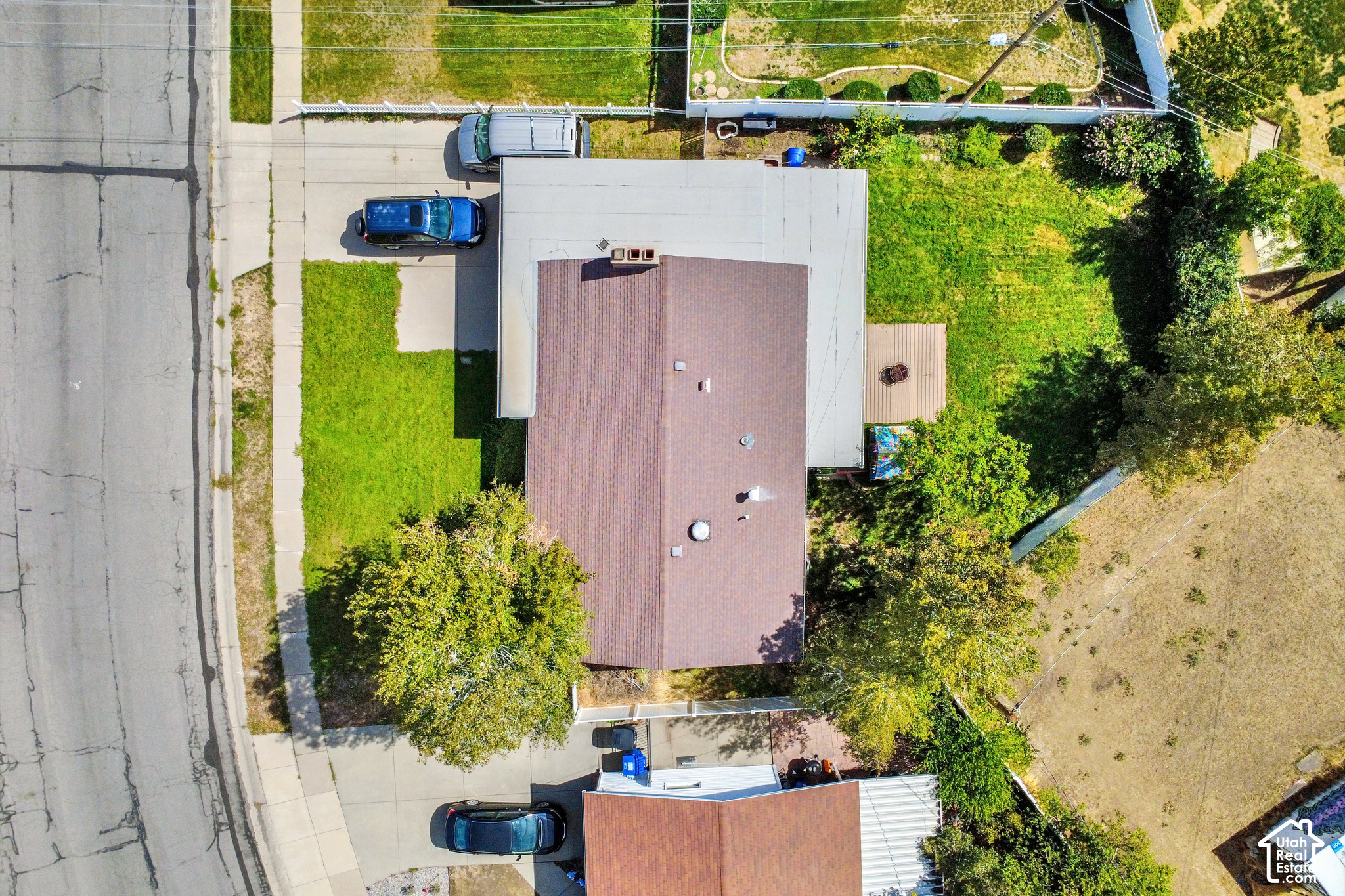 main property photo 30