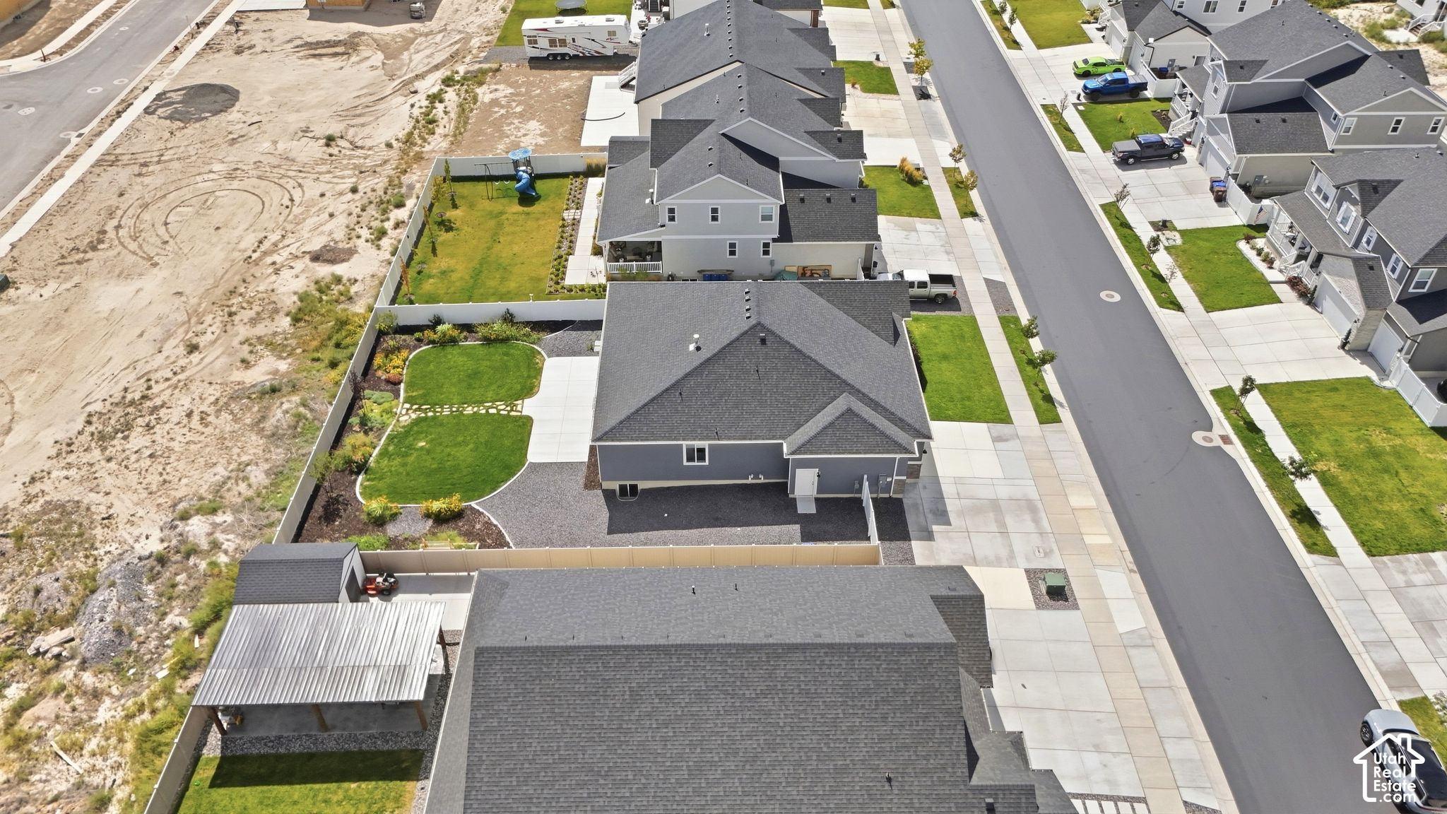 main property photo 40