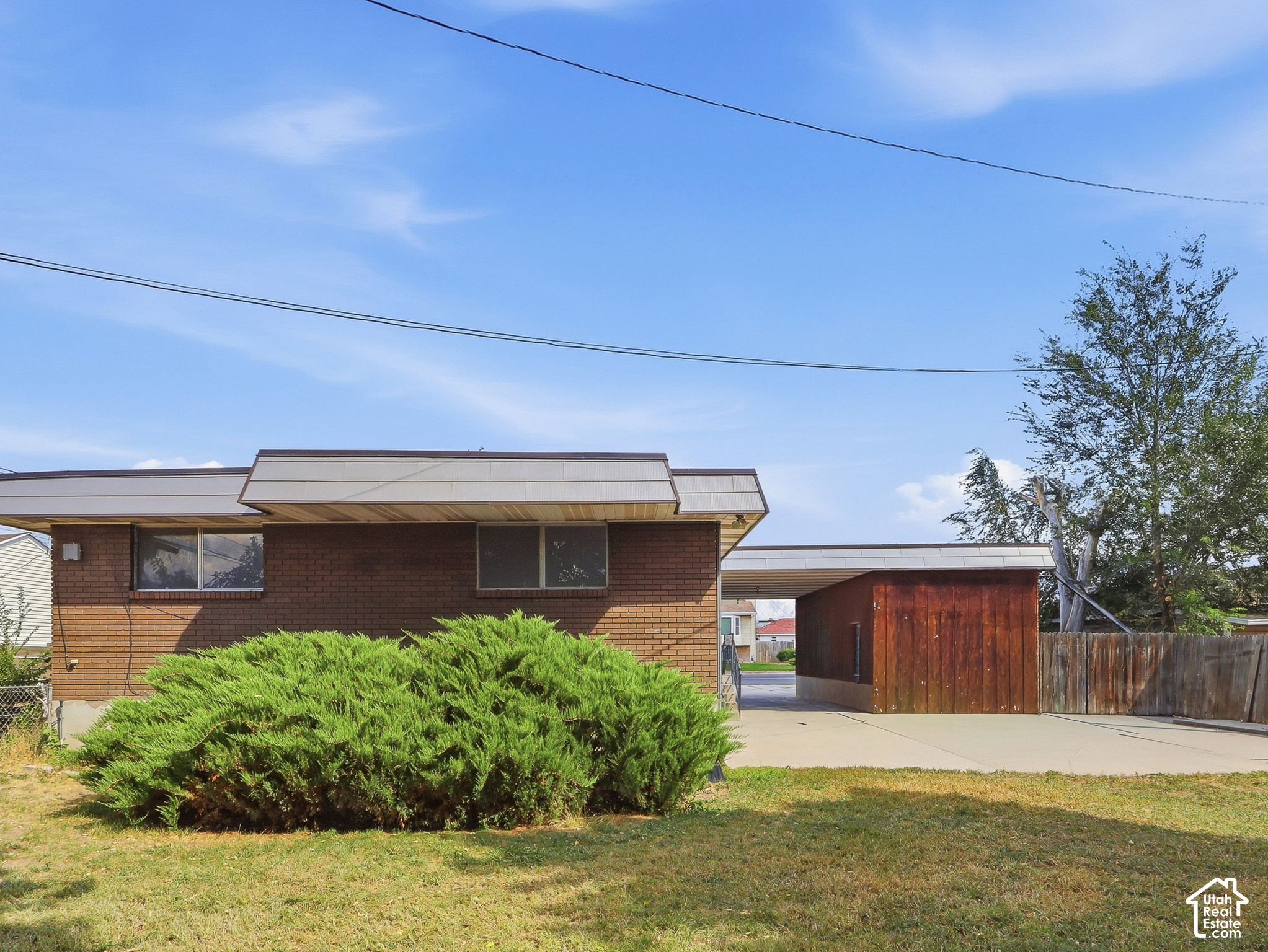main property photo 36