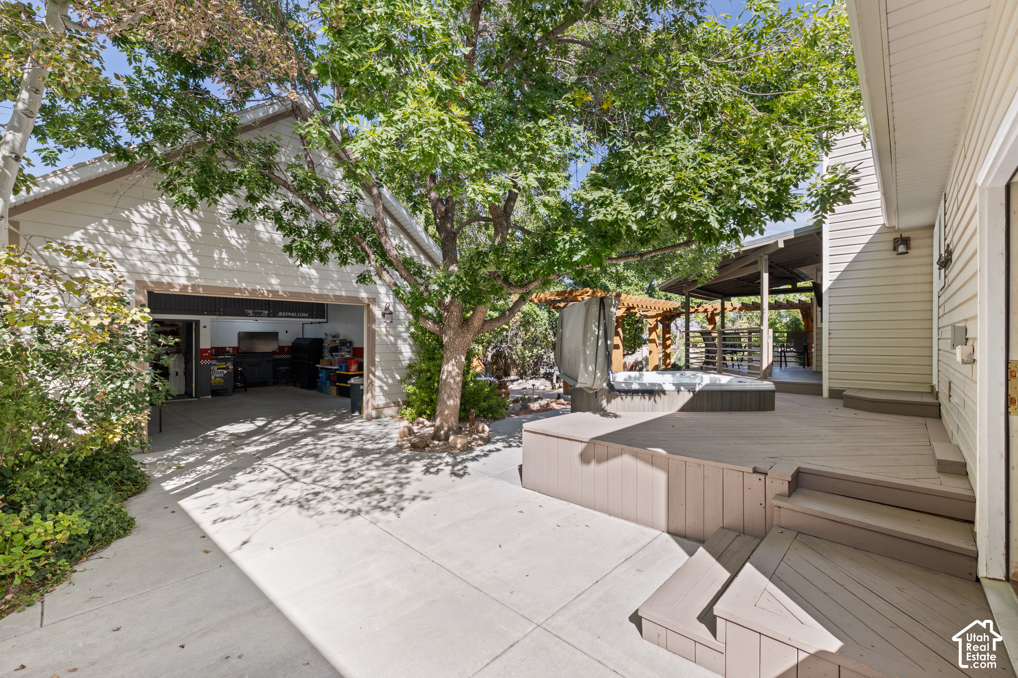 main property photo 38