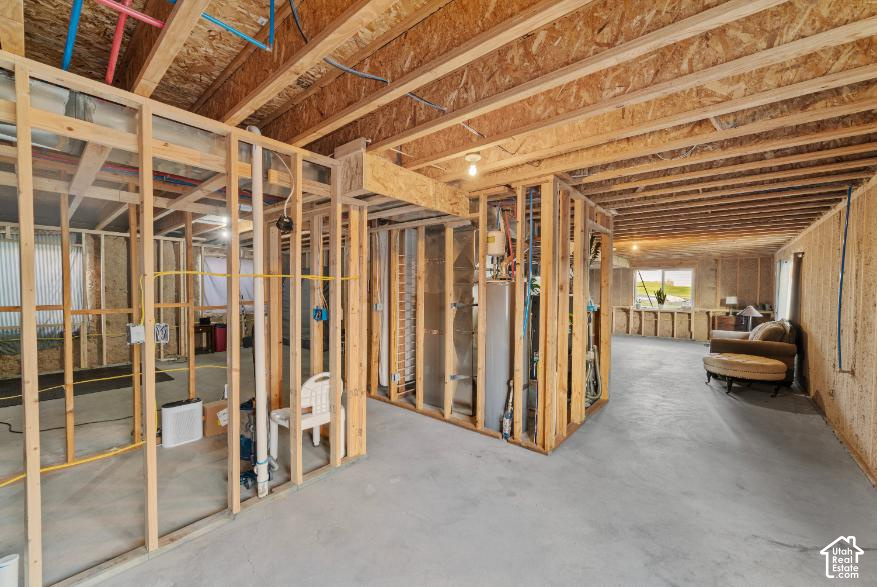 main property photo 16
