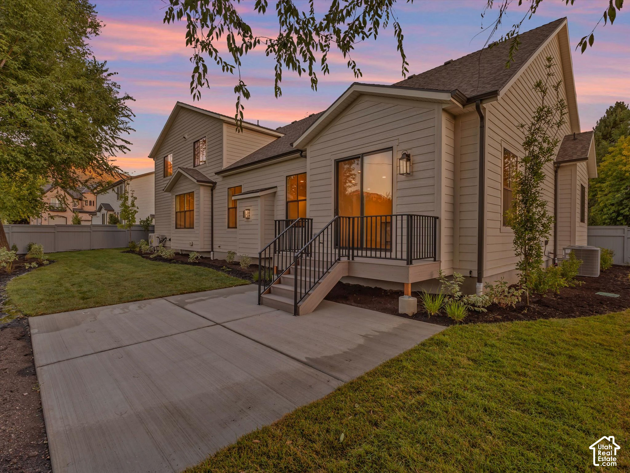 main property photo 34