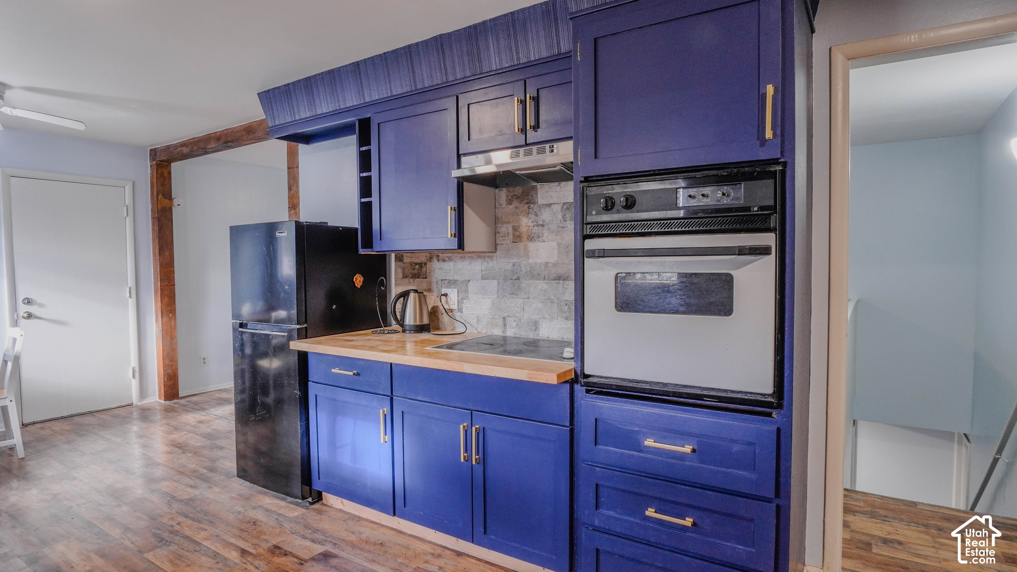 main property photo 12