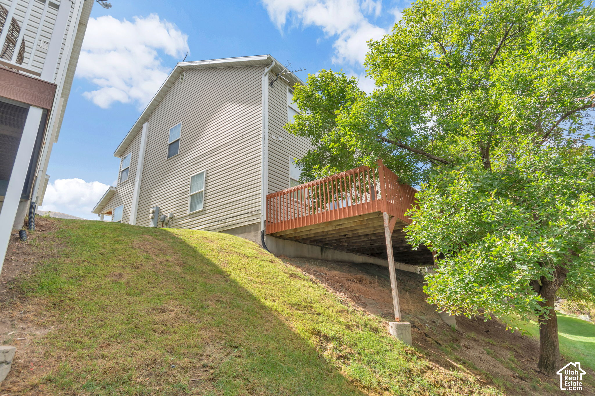 main property photo 14