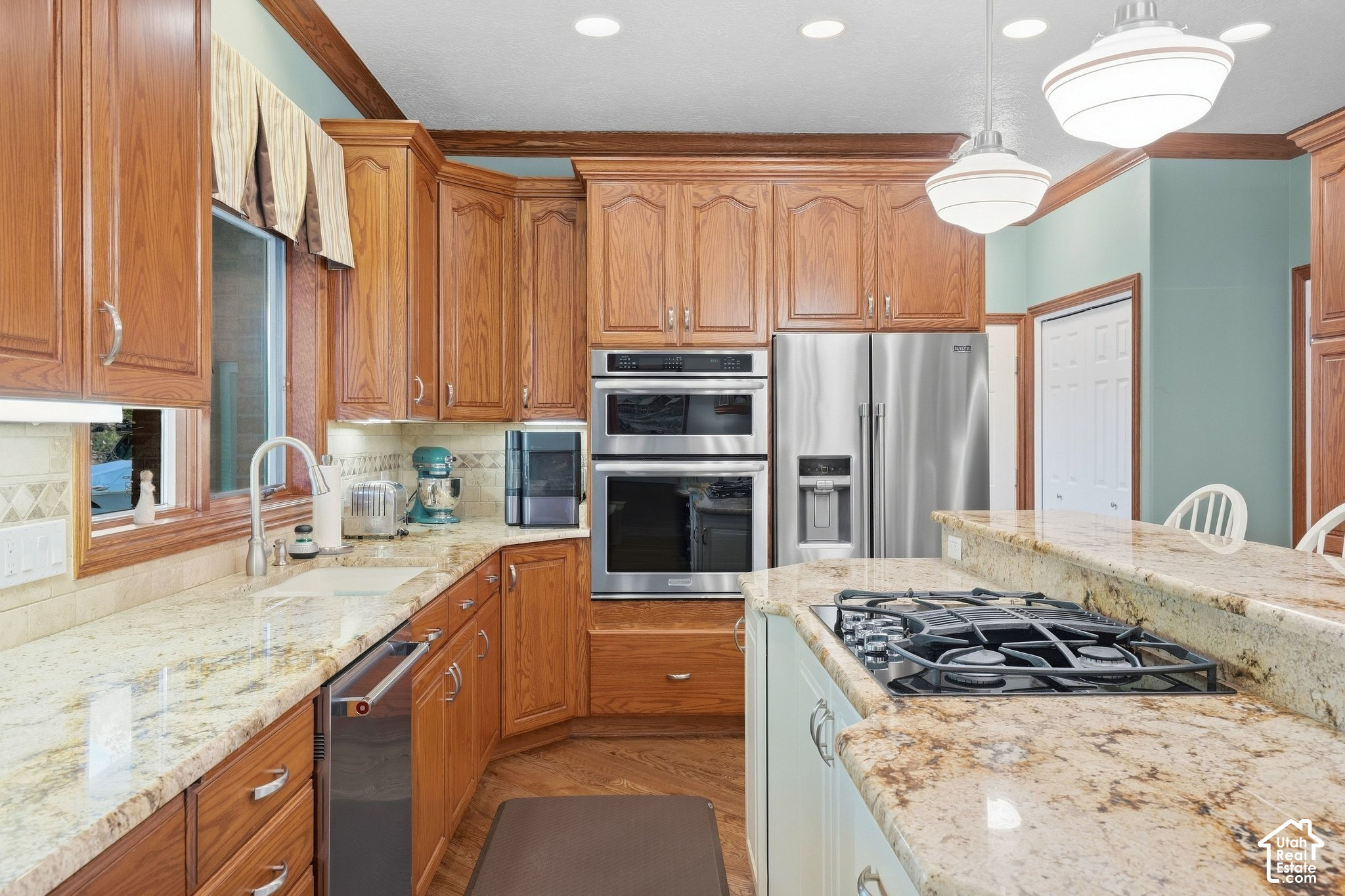 main property photo 24