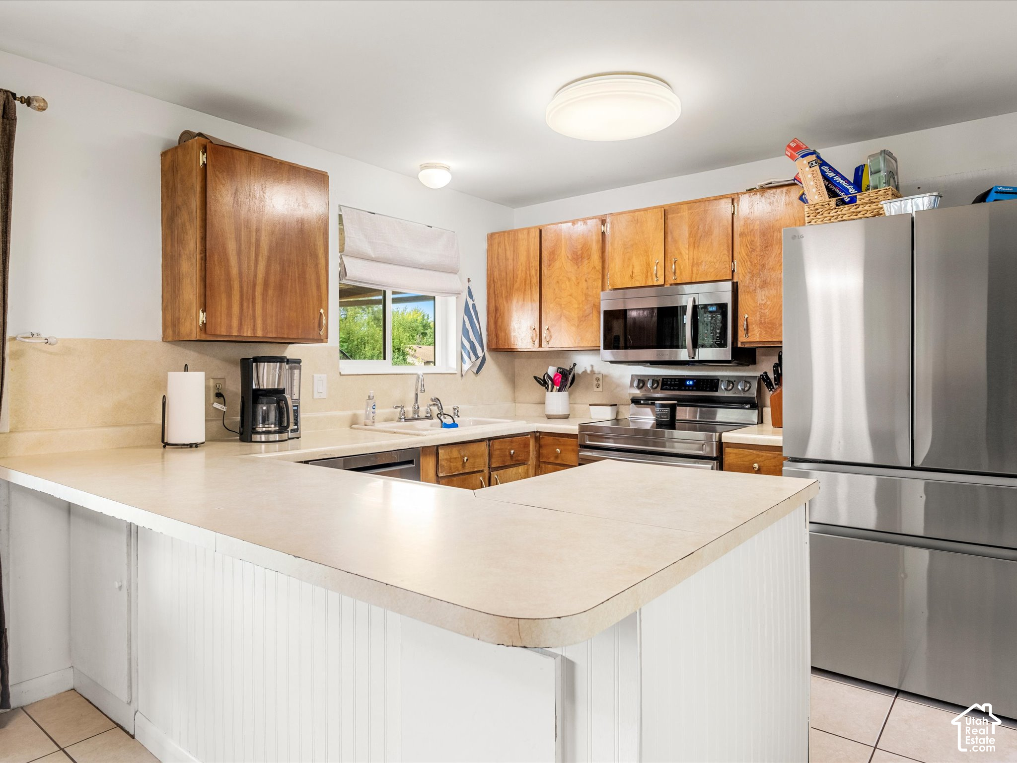 main property photo 5