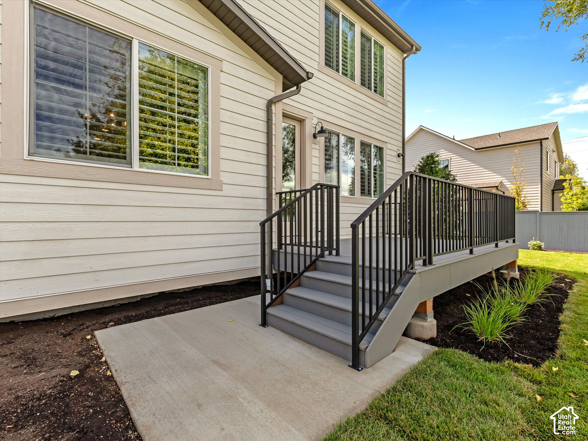 main property photo 30