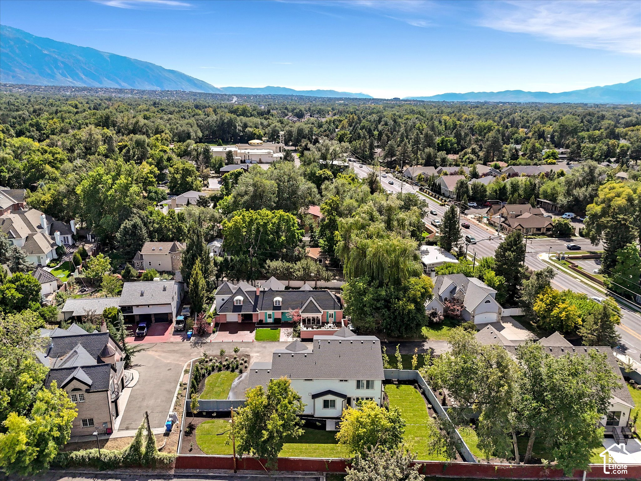 main property photo 41