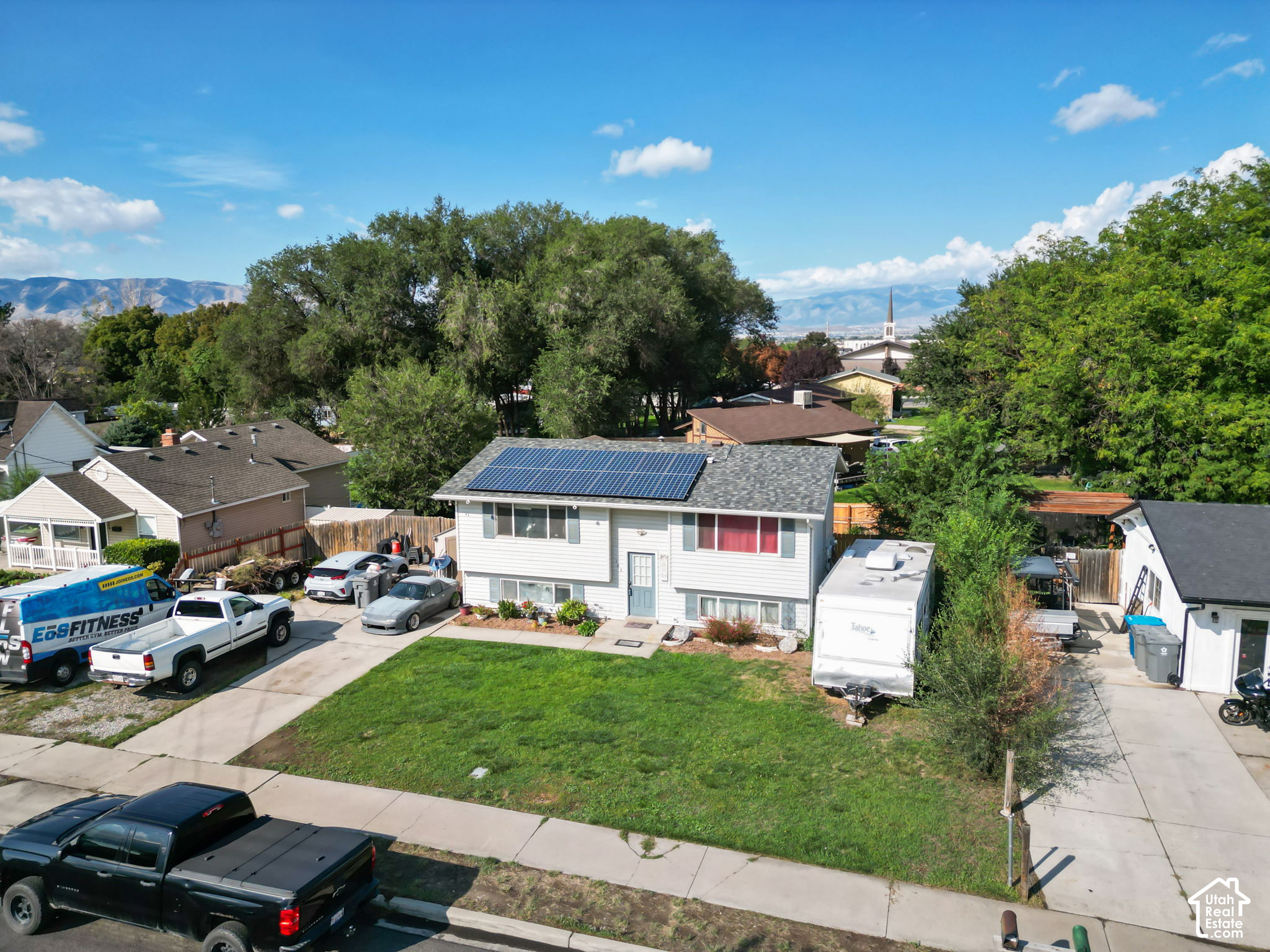 main property photo 20