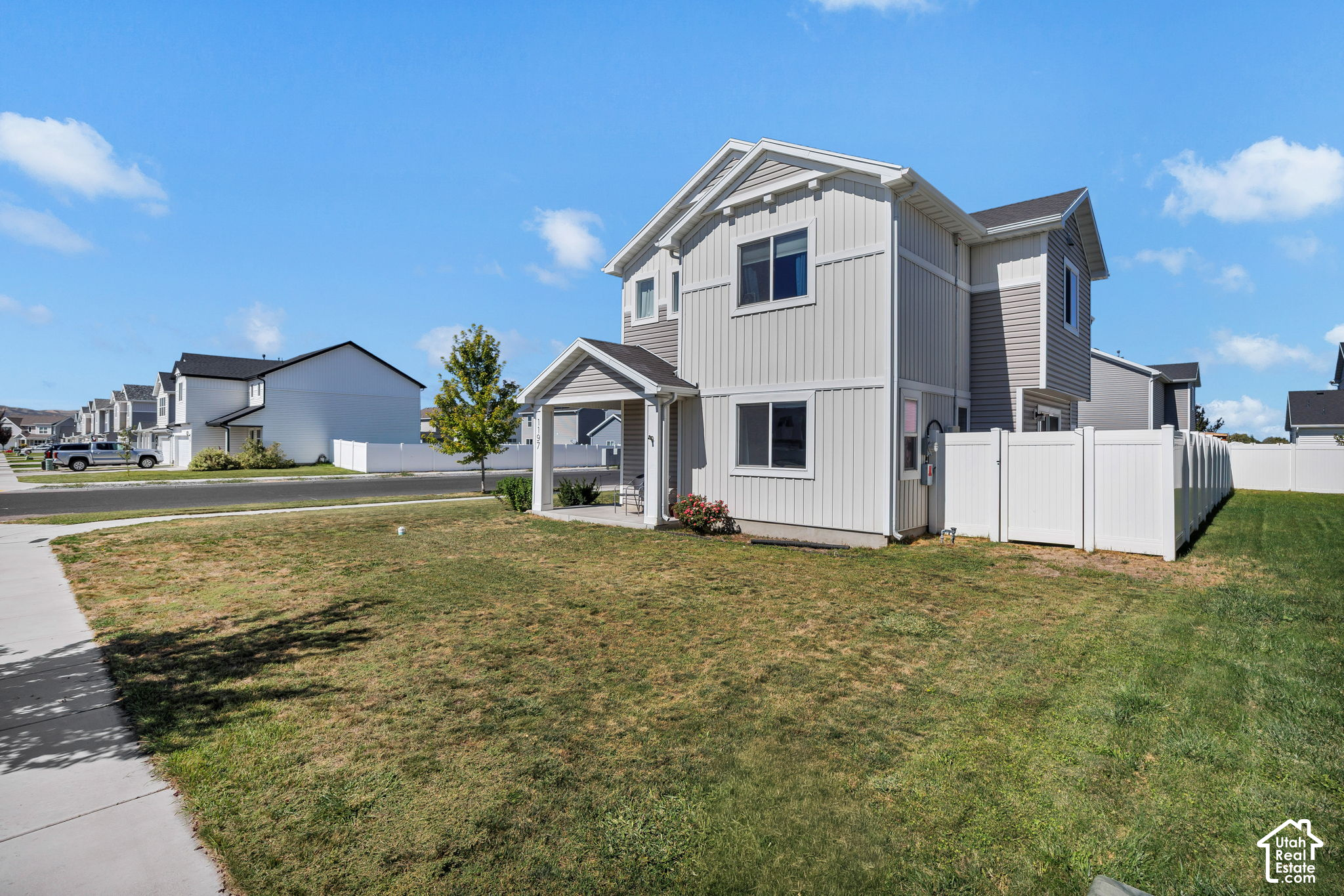 main property photo 19