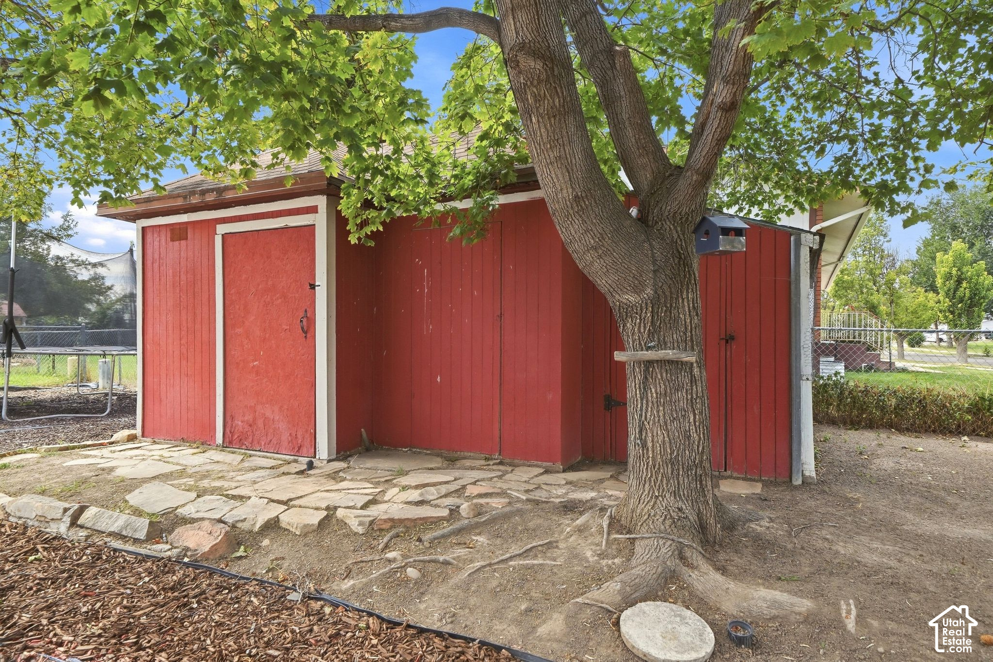 main property photo 32