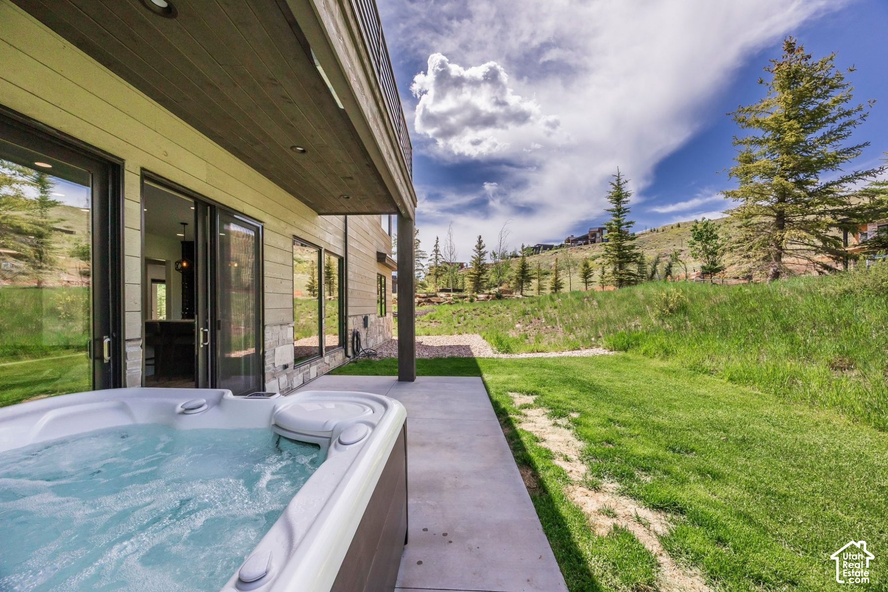 main property photo 48