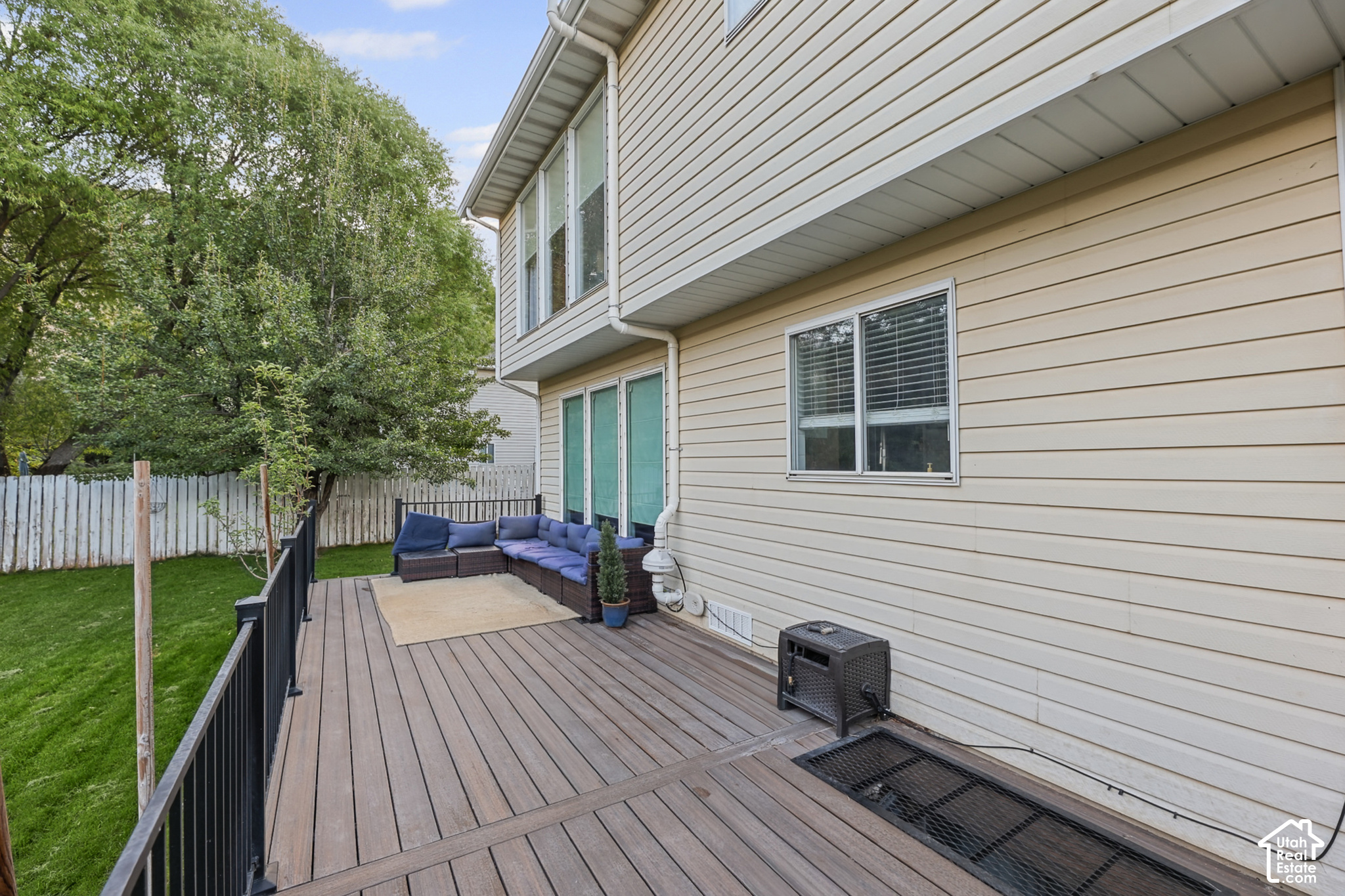 main property photo 41