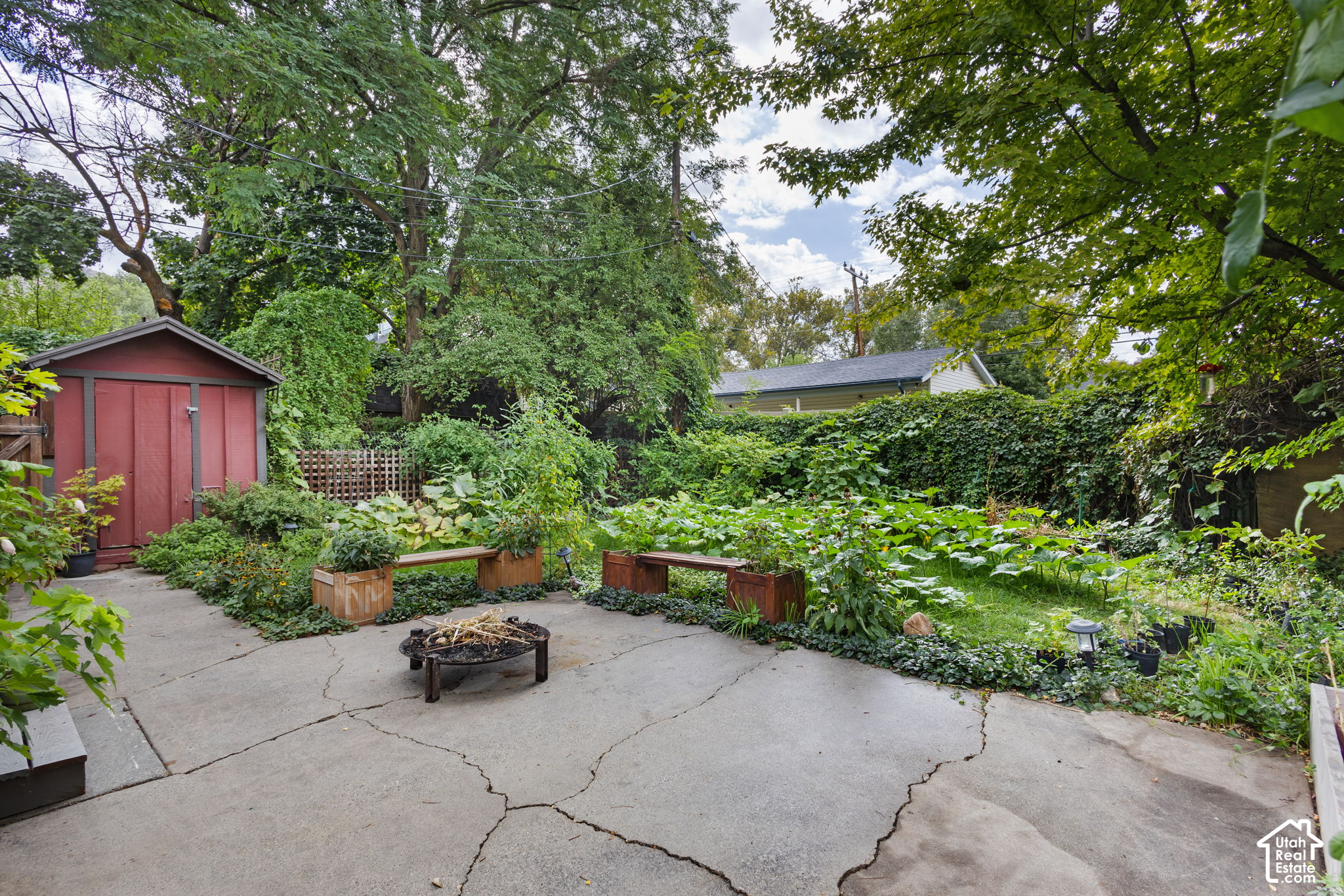 main property photo 31