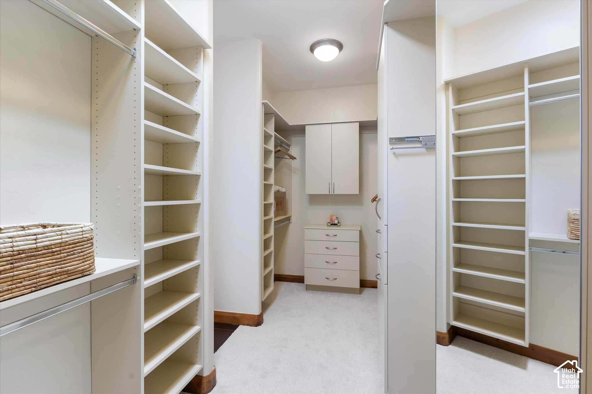 property viewer photo 26