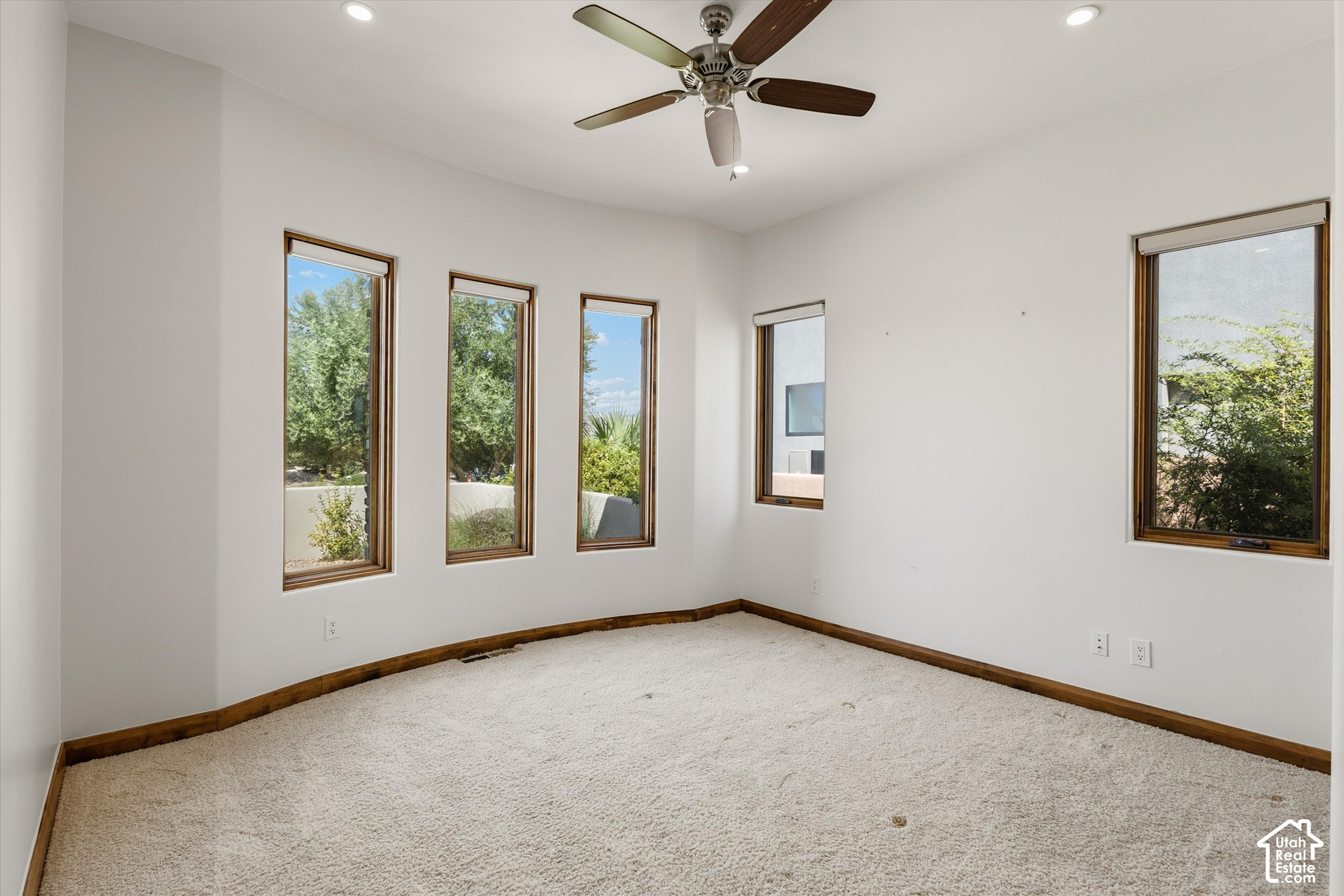 property viewer photo 38
