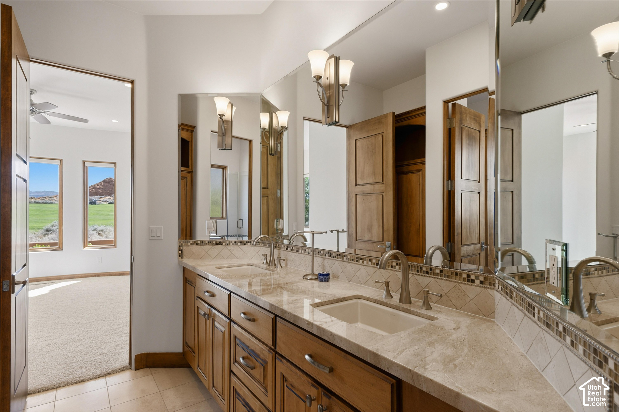 property viewer photo 40