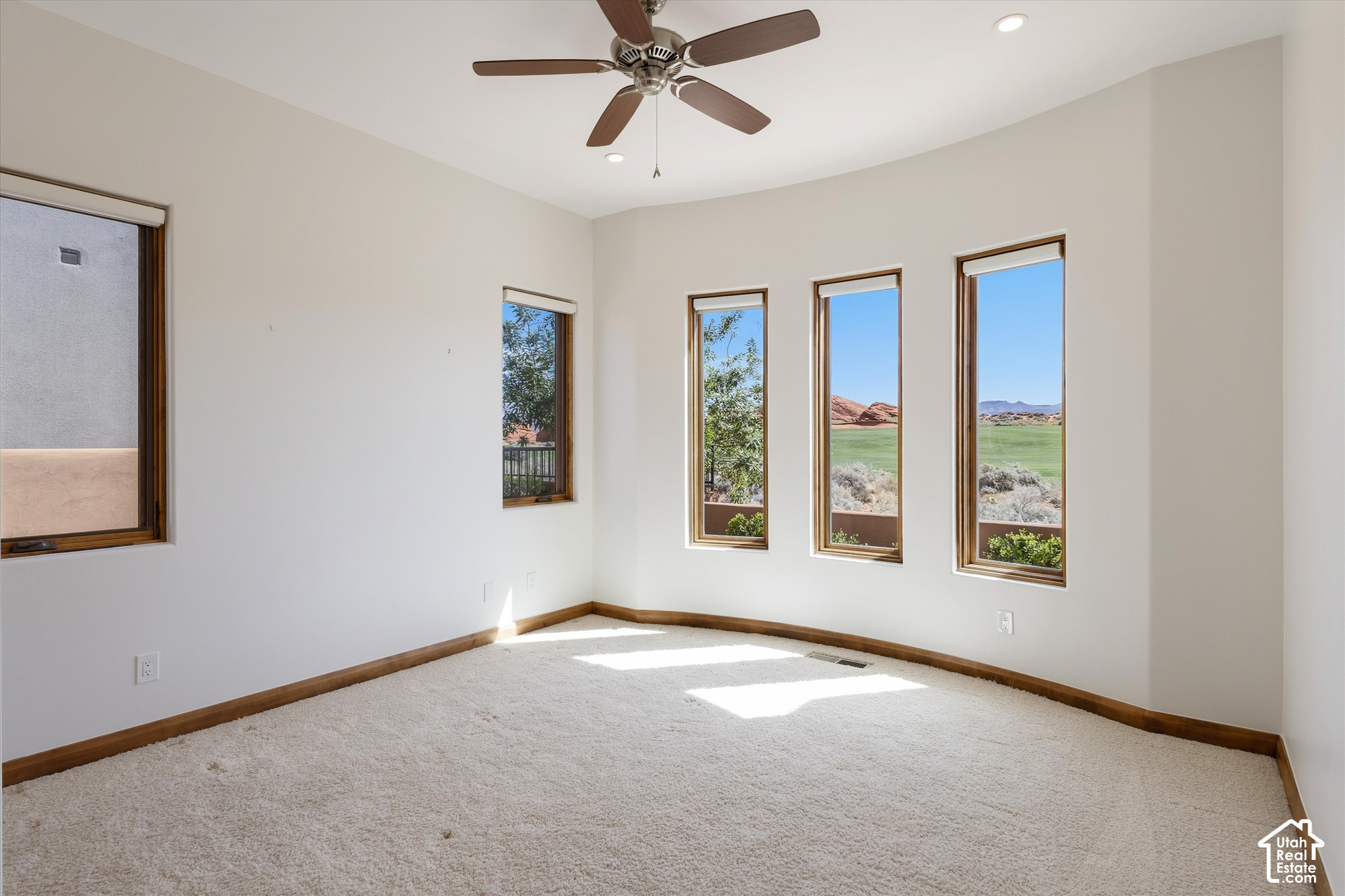 property viewer photo 42