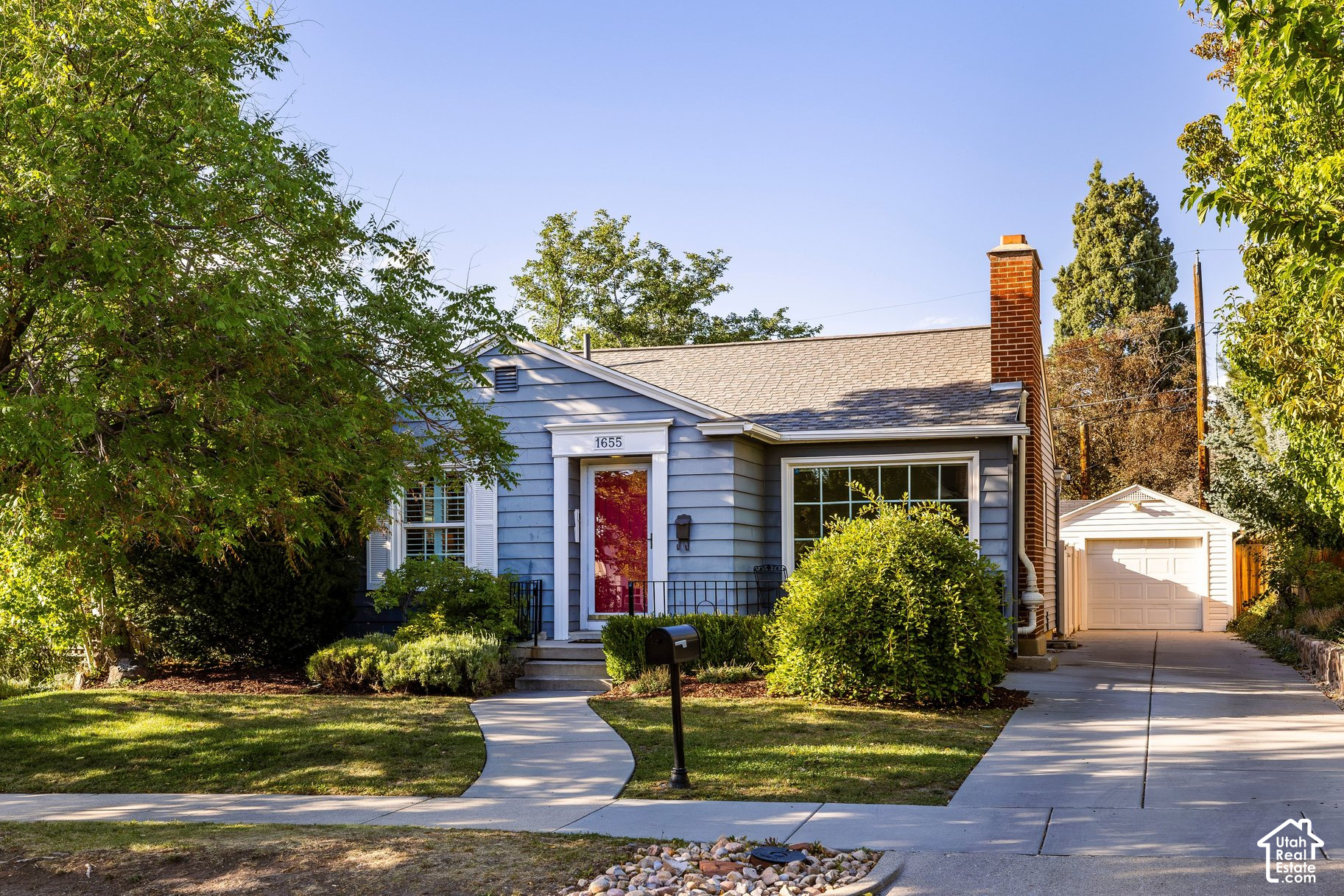 main property photo 31