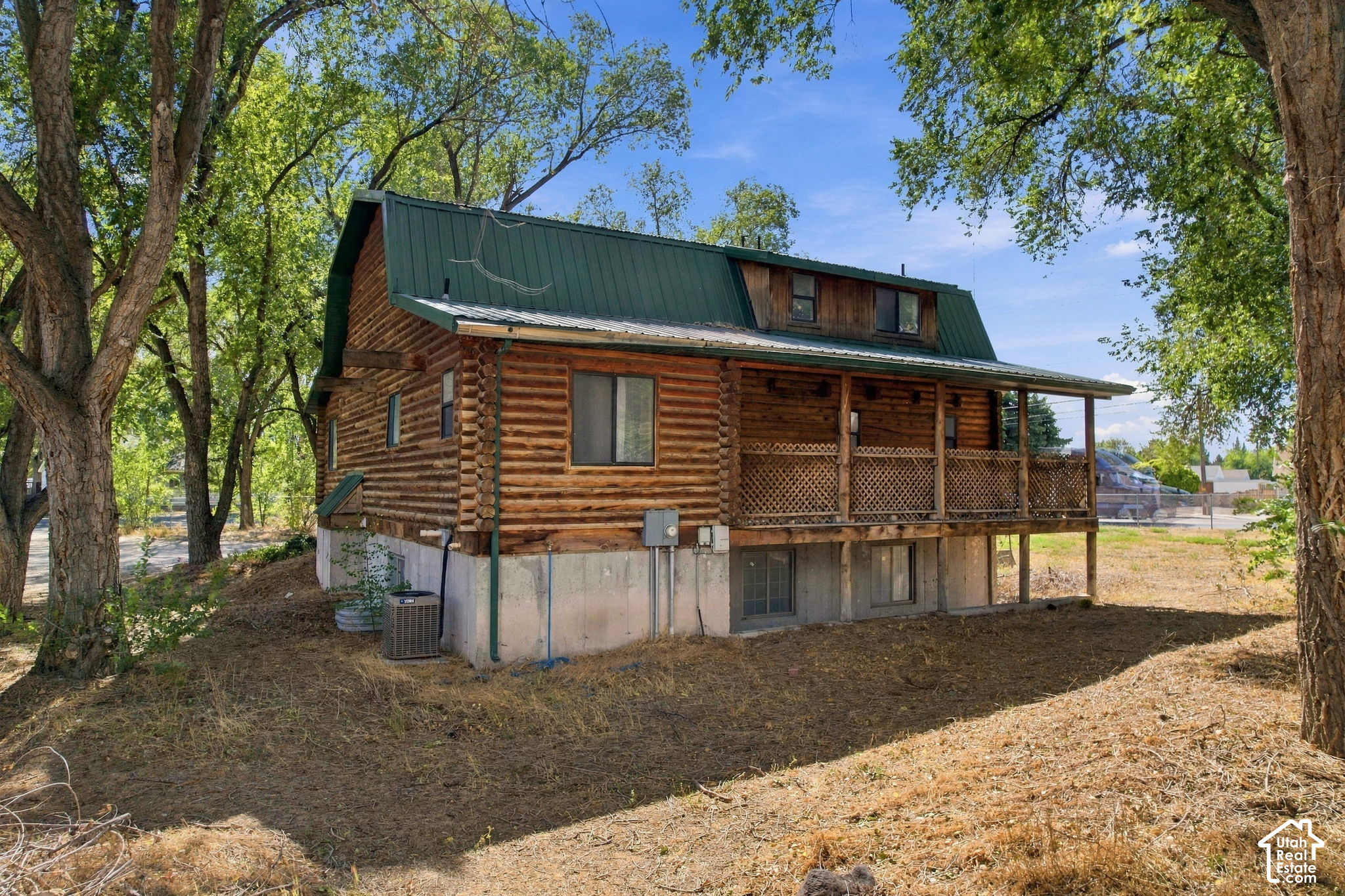 main property photo 33