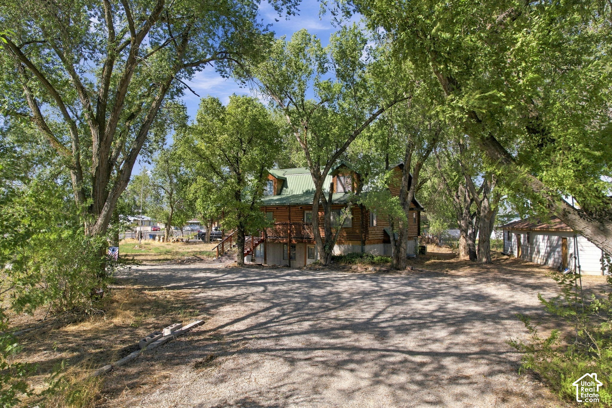 main property photo 41