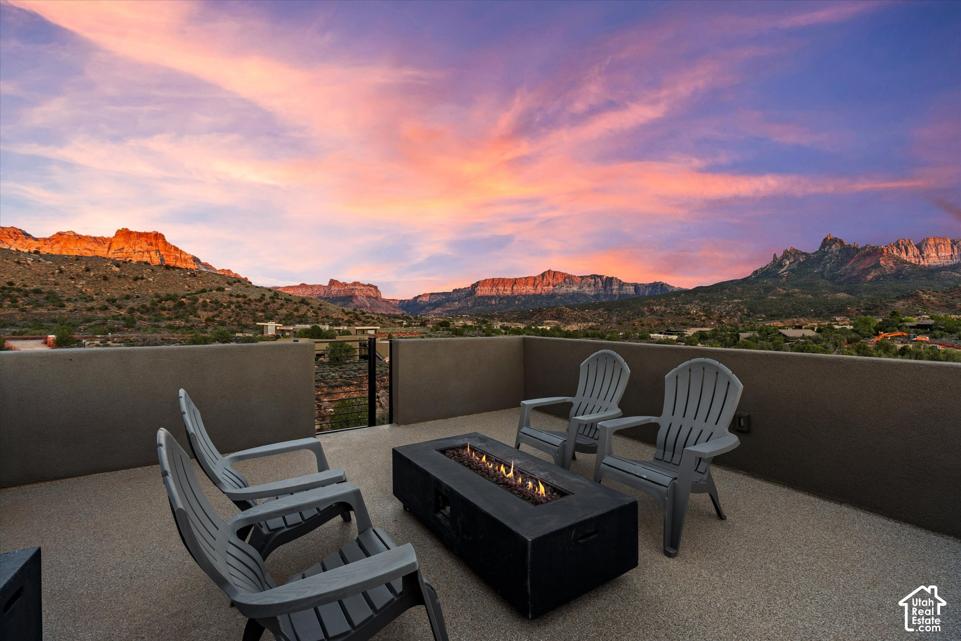main property photo 40