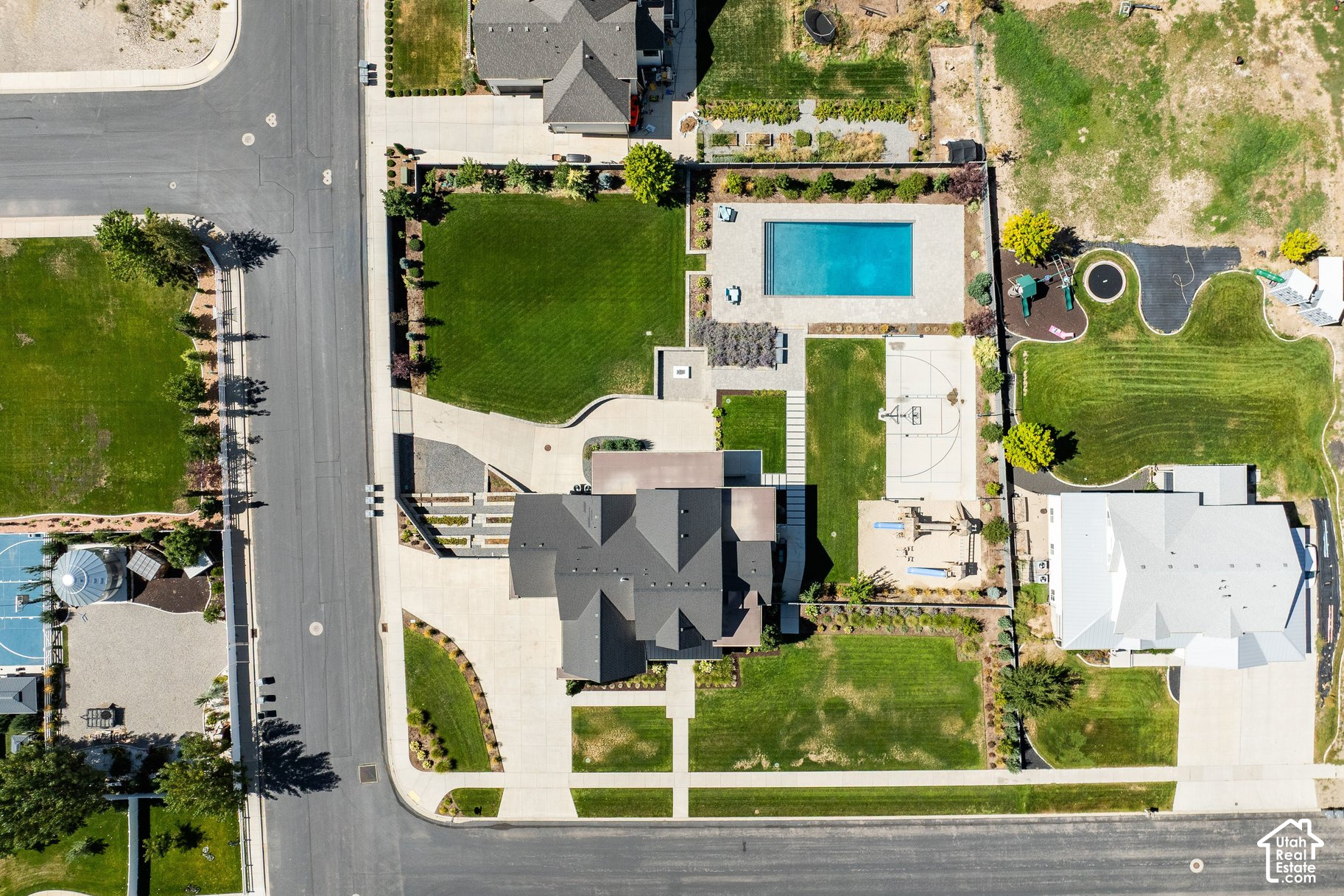 main property photo 76