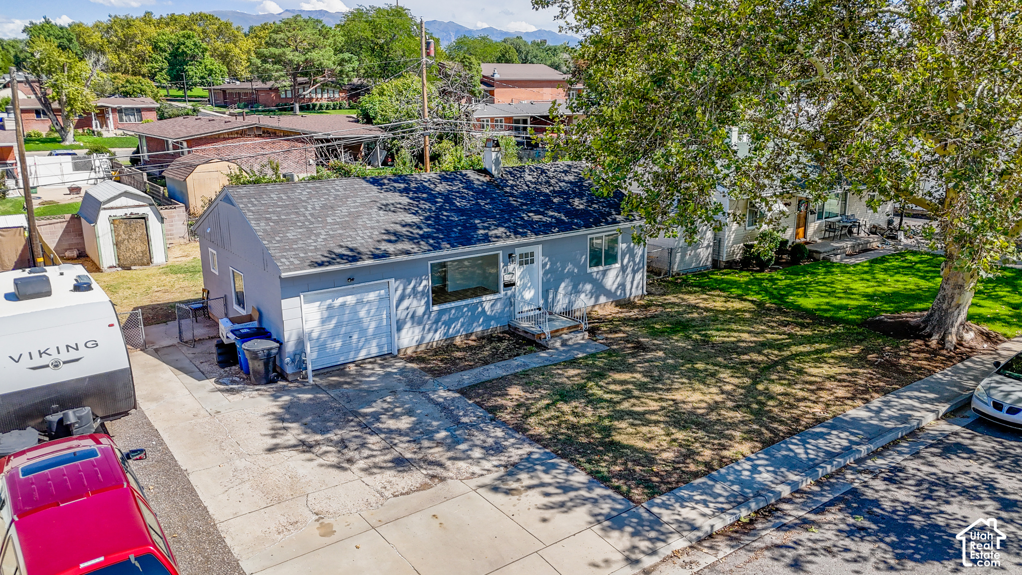 main property photo 14