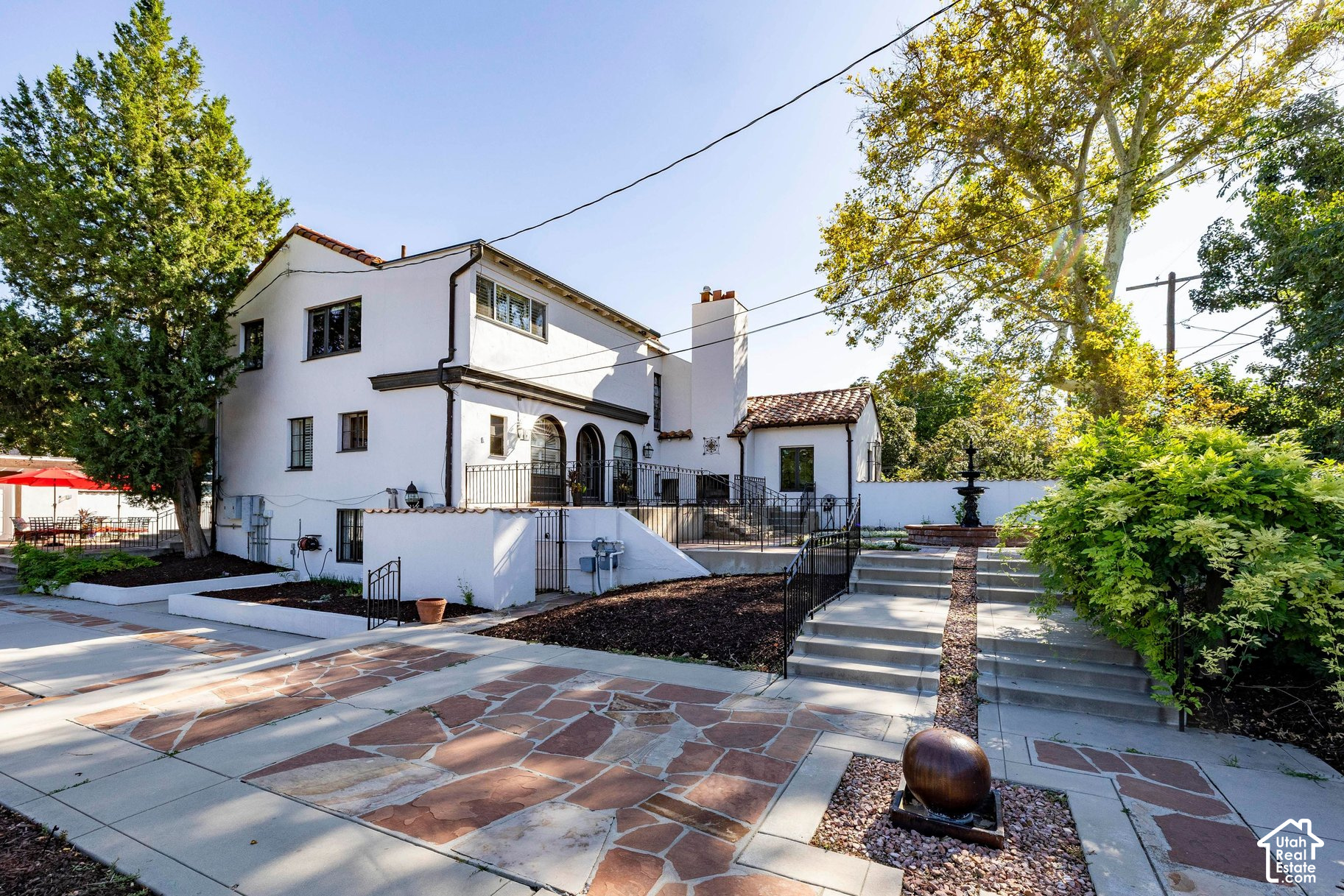 main property photo 29