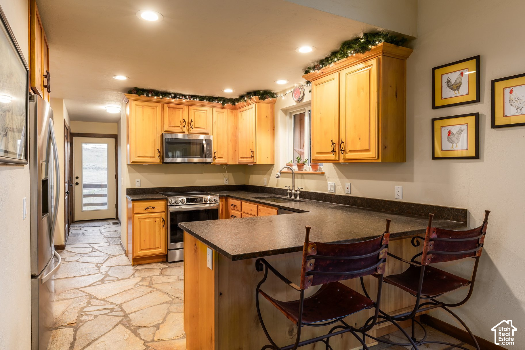 main property photo 28