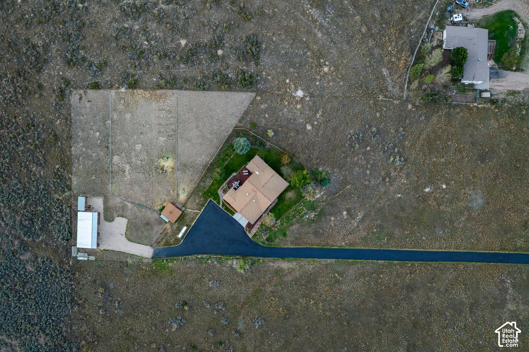 main property photo 41