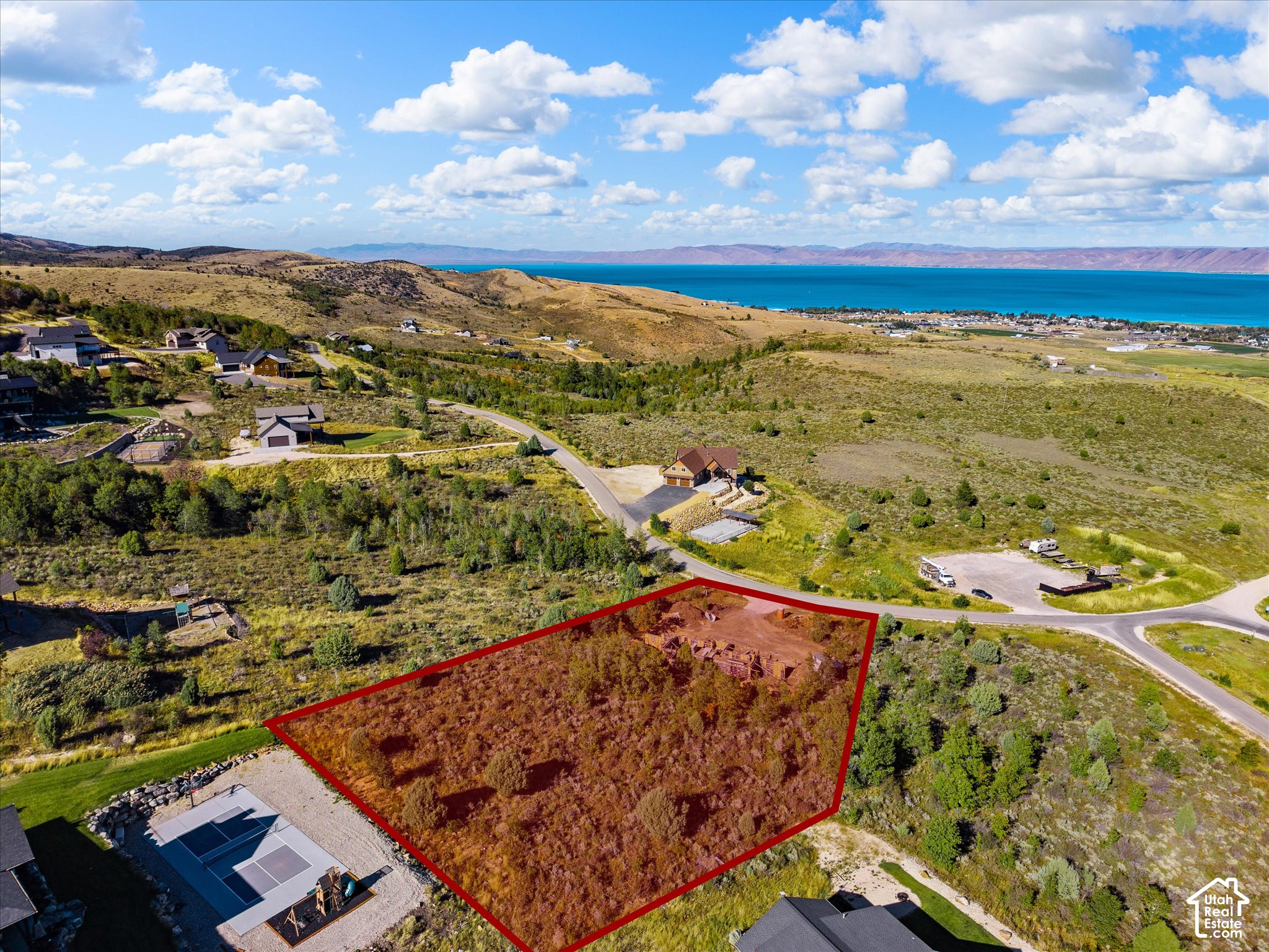 main property photo 14
