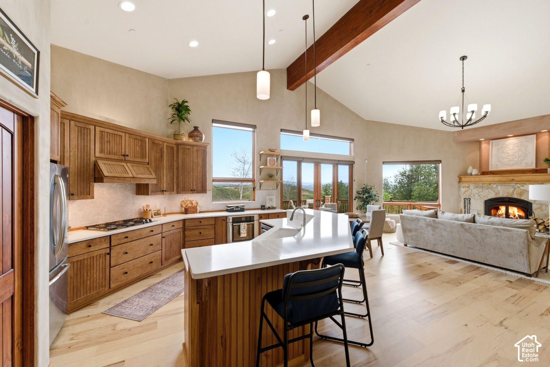 main property photo 13