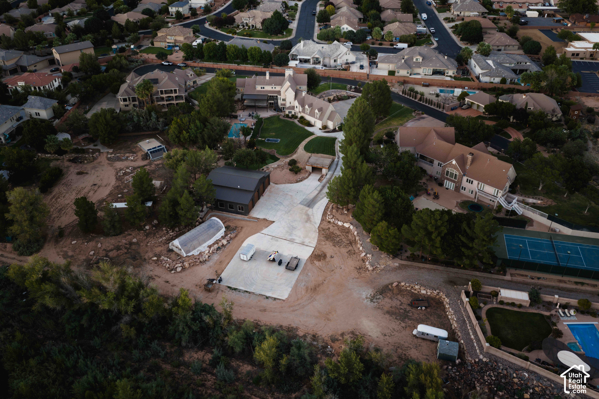 main property photo 3