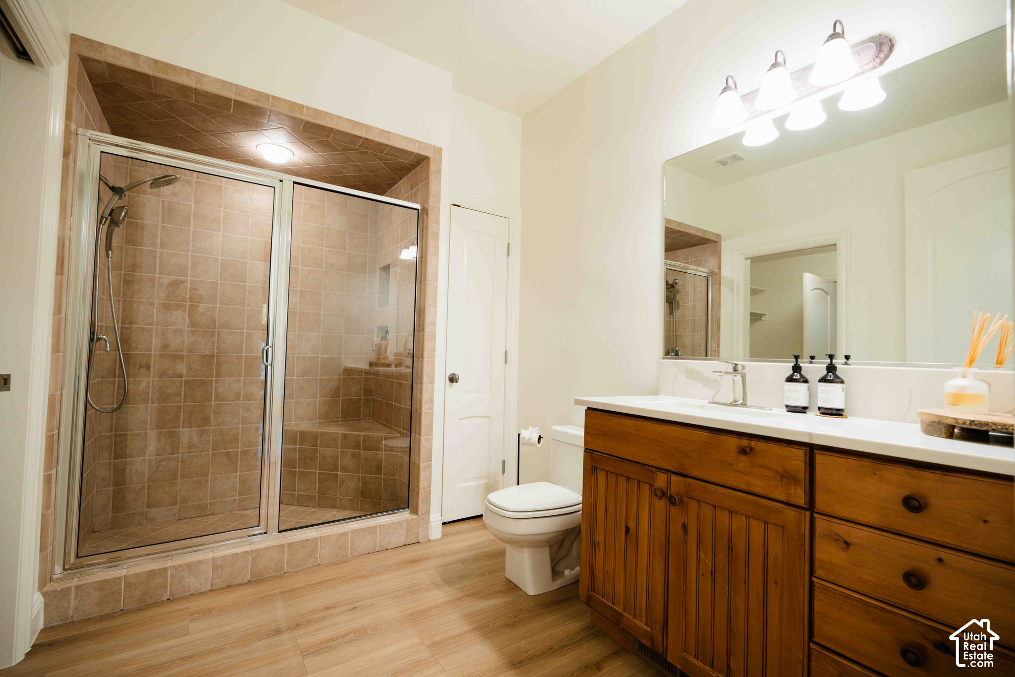 main property photo 59