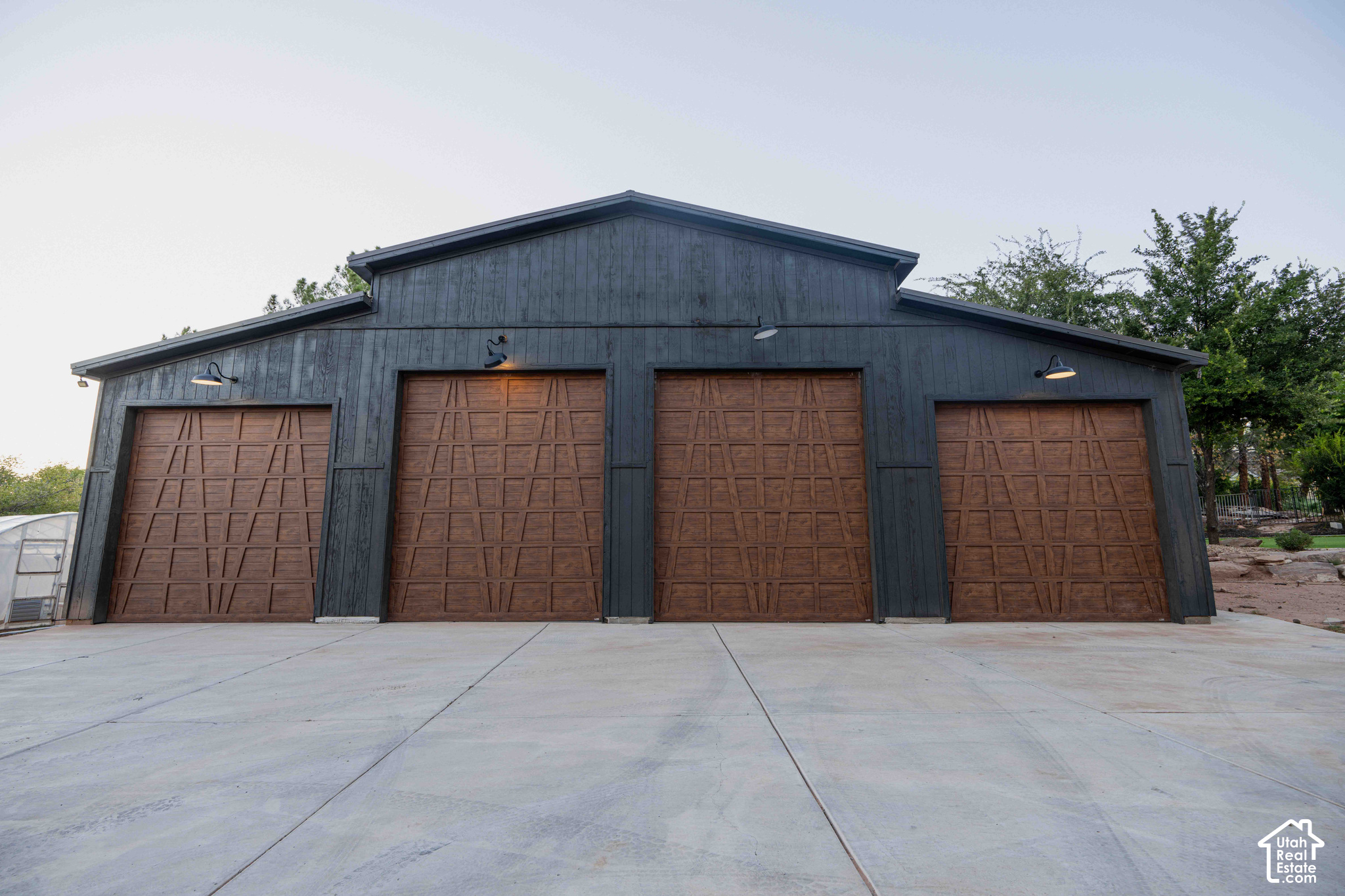 main property photo 74
