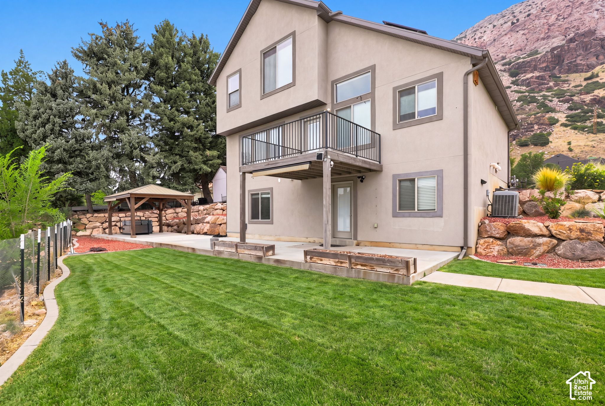 main property photo 22