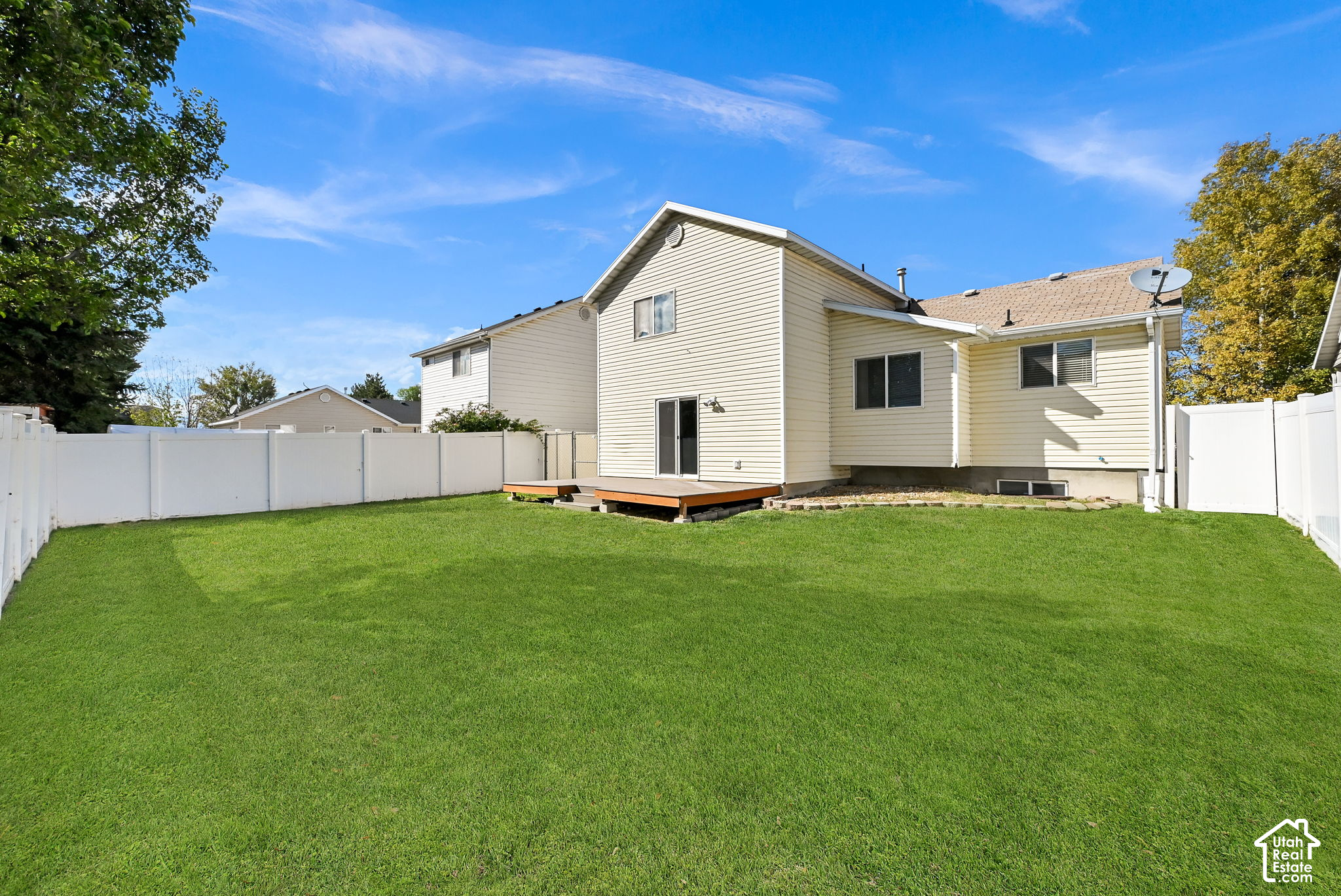 main property photo 20
