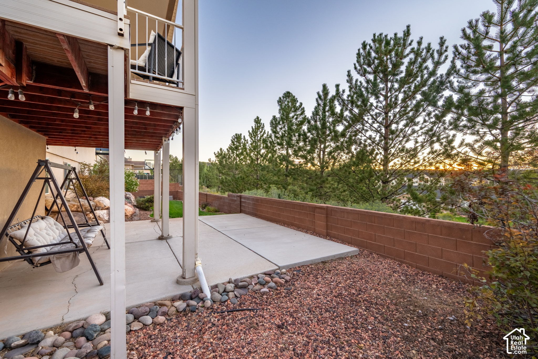 main property photo 40