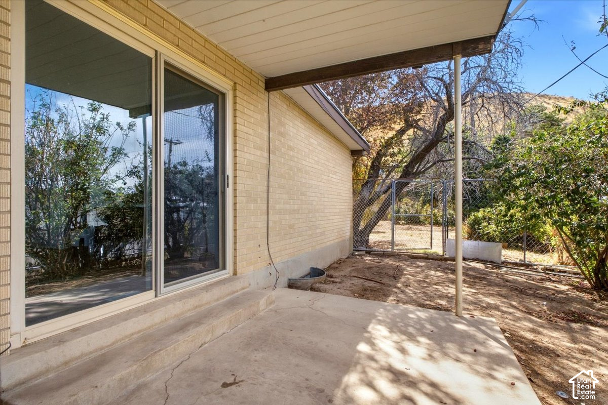main property photo 20